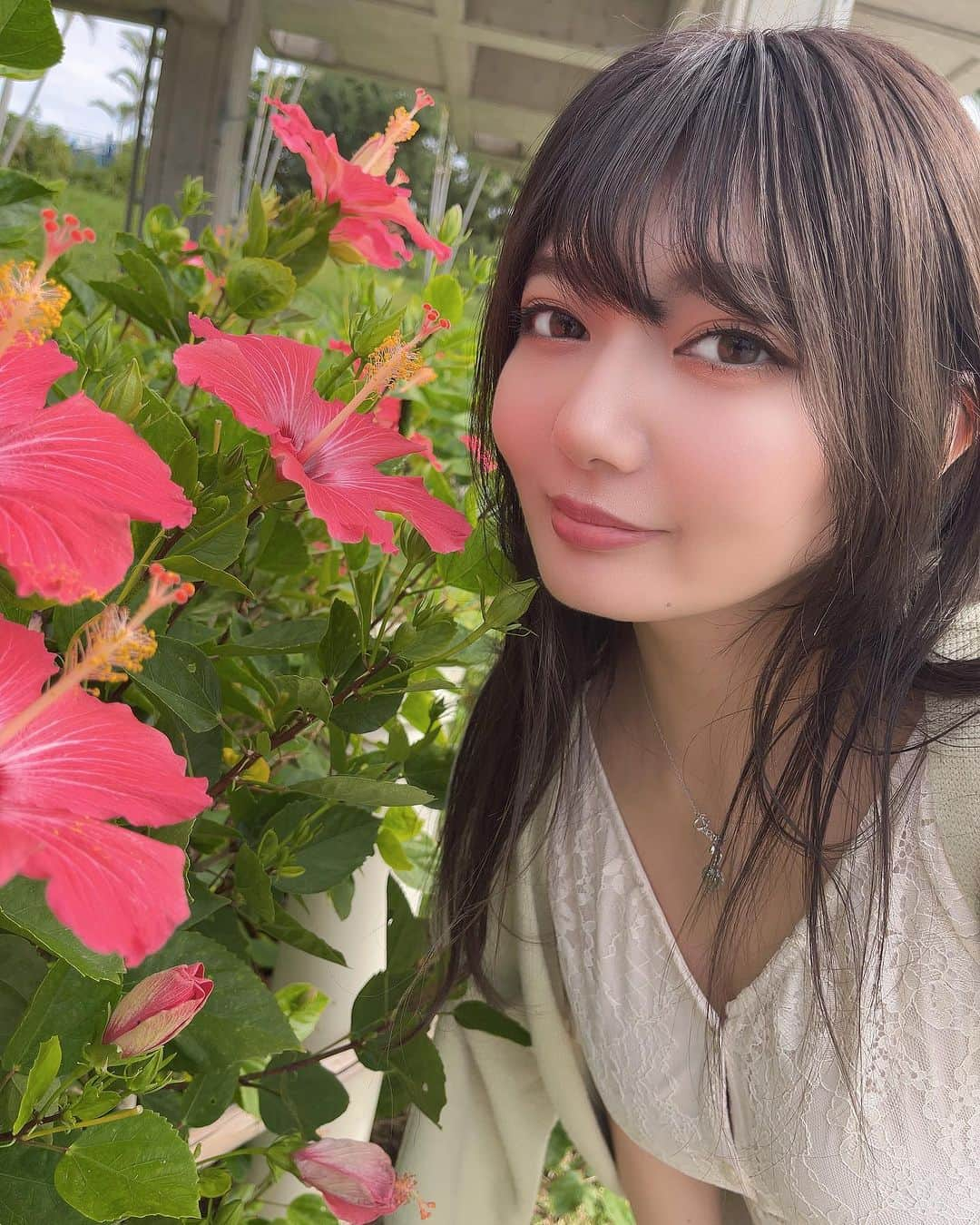 橋村依里南（泉屋アイナ）のインスタグラム：「お花💐💕」