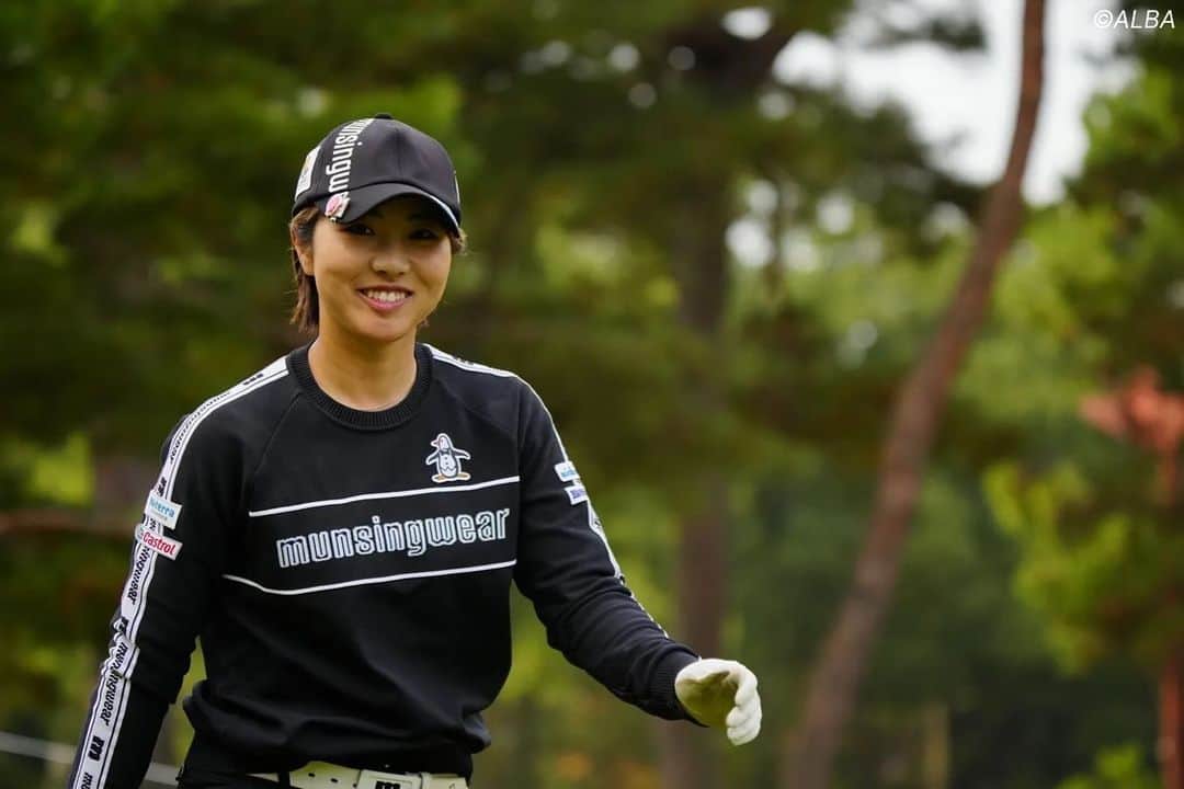 小野祐夢のインスタグラム：「全試合が終了しました！ 毎週試合に出ていくなかで、思うように振れなくなって、自信がなくなって、イメージが悪くなってしまいました。 来シーズン、自分が気持ちよく自信をもってゴルフするためにいろいろと変えたり試しながらオフを過ごしたいと思います。 最近はゴルフが嫌になる時もありますが、たくさんの応援のおかげで頑張れています。 スポンサー様、ファンの皆様、本当にありがとうございました！」