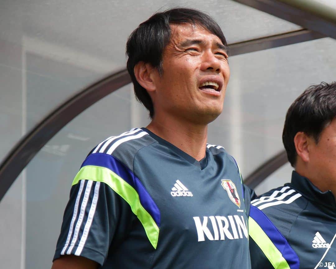 日本サッカー協会さんのインスタグラム写真 - (日本サッカー協会Instagram)「. 🔹U-17日本代表 🔹 #森山佳郎 監督退任のお知らせ  2013年から約10年間、アンダー世代の日本代表を指導し、FIFA U-17 #ワールドカップ では、若き日本代表を3大会連続のベスト16へ導きました。 2024年シーズンよりJリーグ ベガルタ仙台の監督に就任することになります。  🔗https://www.jfa.jp/national_team/u17_2023/news/00033303/  #夢への勇気を #U17日本代表 #jfa #daihyo #サッカー日本代表 #サッカー #soccer #football #⚽️」11月27日 15時16分 - japanfootballassociation