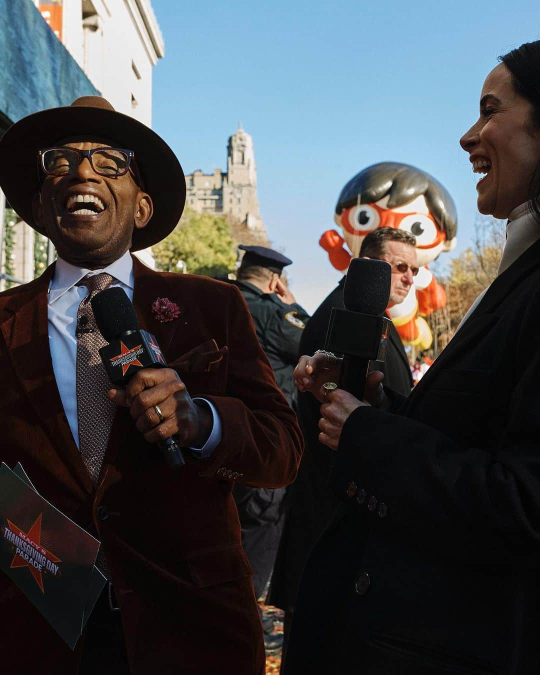 アビゲイル・スペンサーさんのインスタグラム写真 - (アビゲイル・スペンサーInstagram)「My cheeks still sore from smiling! What a dream to join @alroker at the #MacysParade to announce the premiere of my new show #EXtendedFamily on @nbc #thankful 🦃🎉.   📸 @ejiahrousse」11月27日 6時59分 - abigailspencer