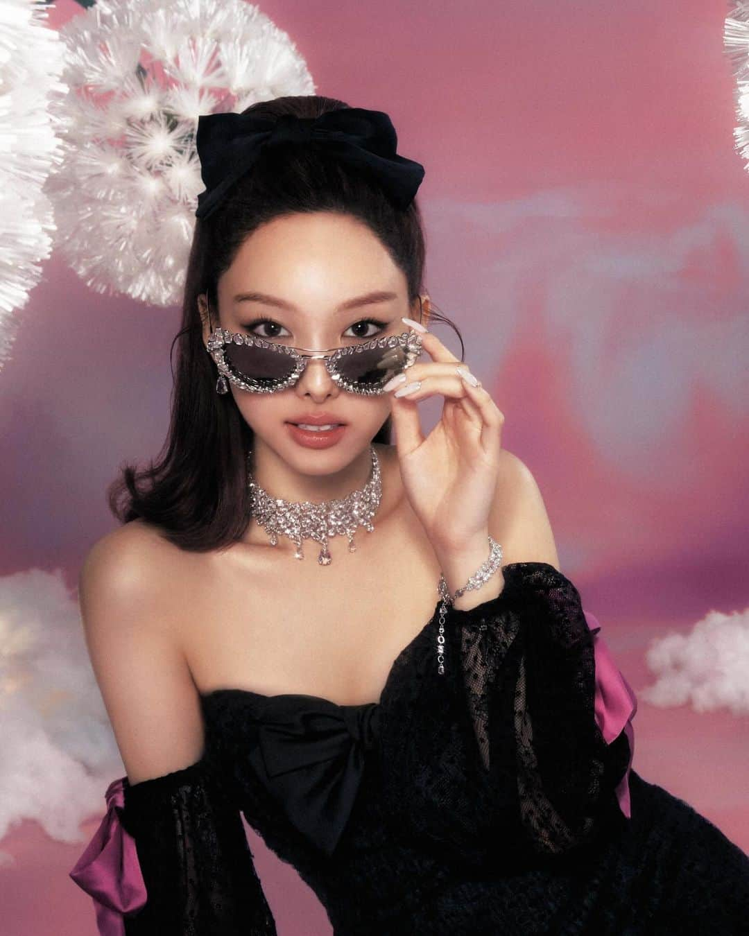 TWICEさんのインスタグラム写真 - (TWICEInstagram)「NAYEON & Swarovski  2023 Holiday Campaign  #TWICE #트와이스 #NAYEON #나연 #Swarovski #광고」11月27日 7時01分 - twicenews