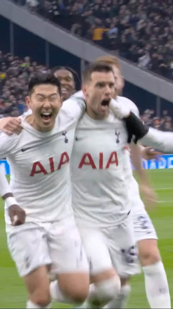 トッテナム・ホットスパーFCのインスタグラム：「Gio back on the scoresheet in Lilywhite ⚽️」