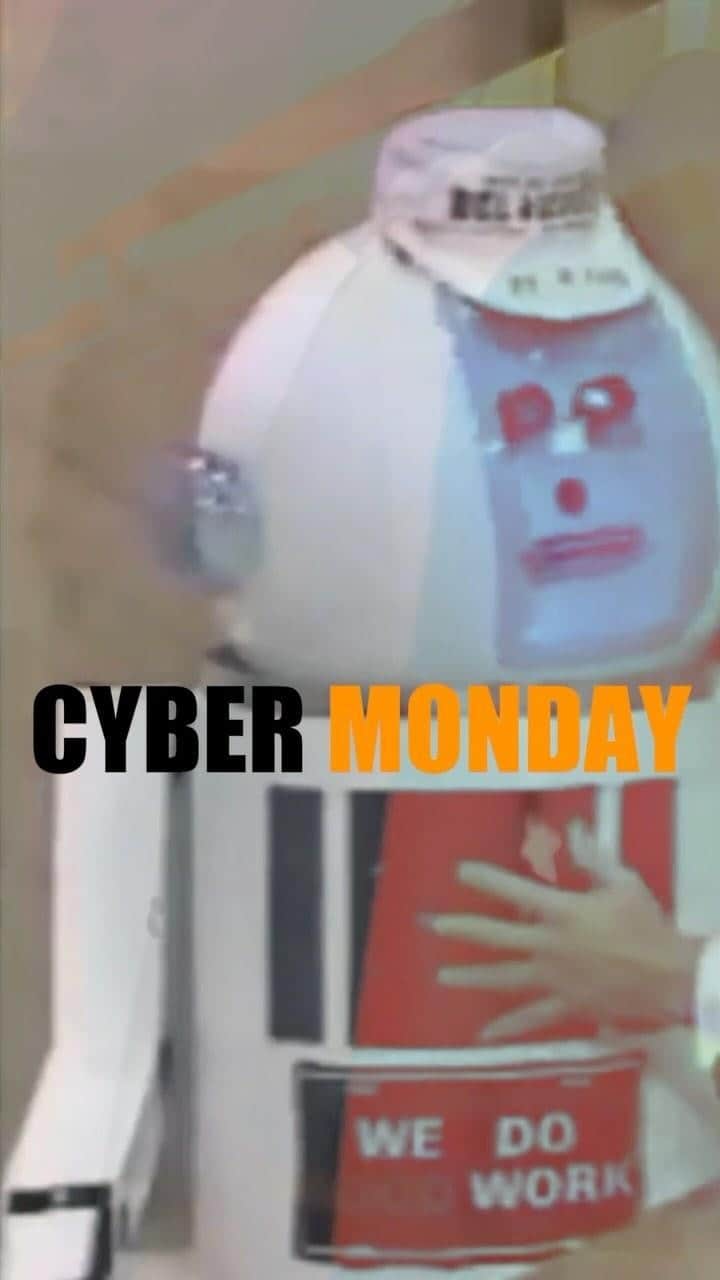 MACBA LIFEのインスタグラム：「Are u ready for our CYBER MONDAY sales? Just 24h!!!   Skateboards, pants, tees, hoodies, rings and more fresh stuff. ⚠️⚠️⚠️  #macbalife  #cybermonday」