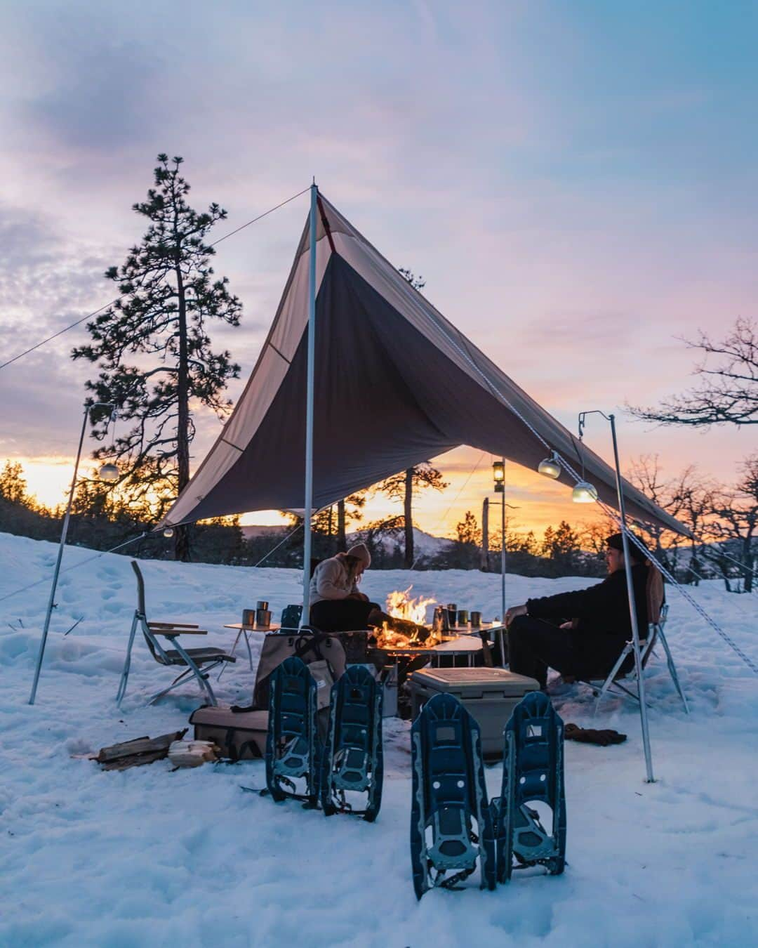 Snow Peak USAさんのインスタグラム写真 - (Snow Peak USAInstagram)「The first snow camp of the season is almost here. We're ready for the magical silence of winter nights by the fire.」11月27日 7時25分 - snowpeakusa