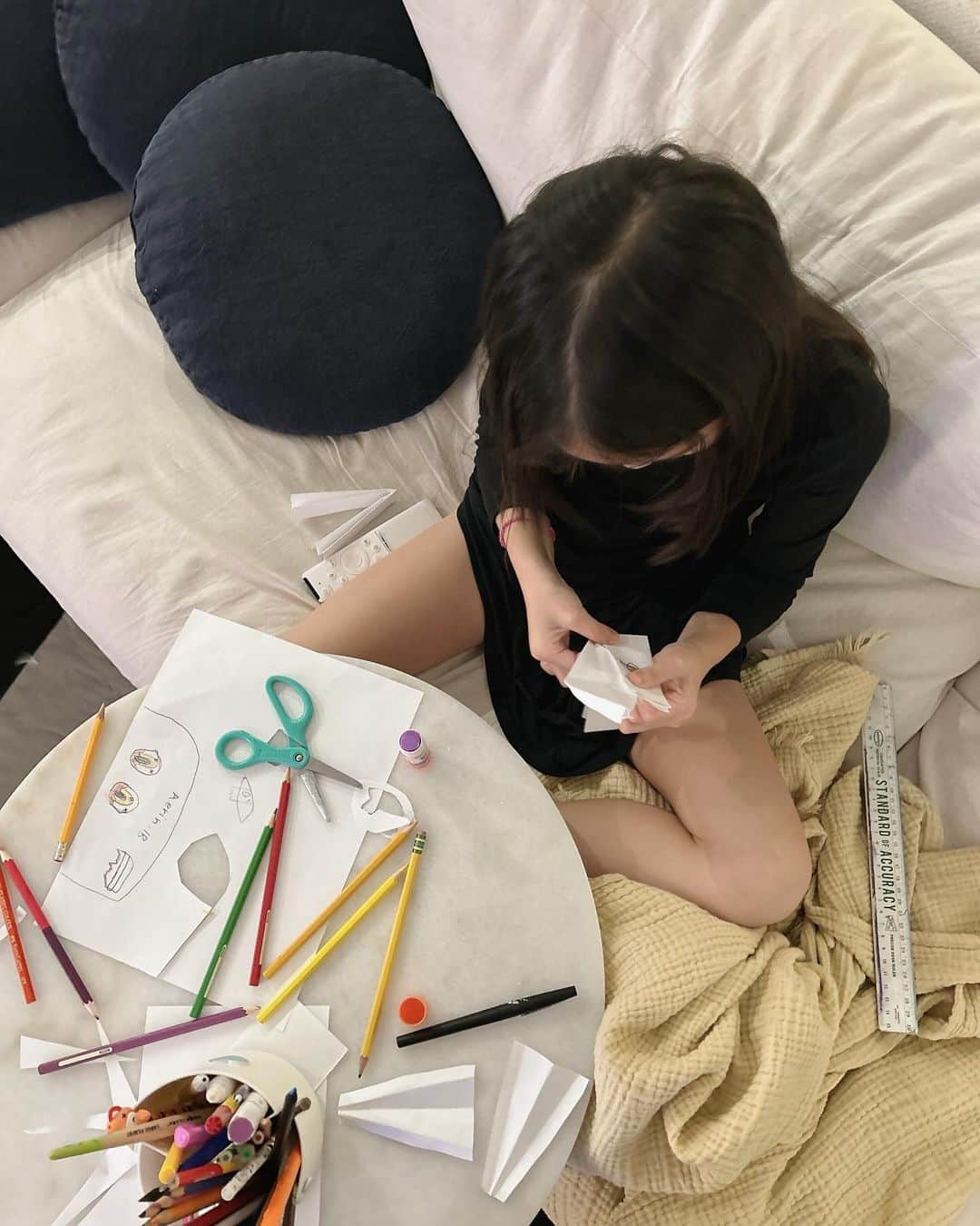 ソン・テヨンのインスタグラム：「Sunday..  내일부터 학교간당!!🥹」