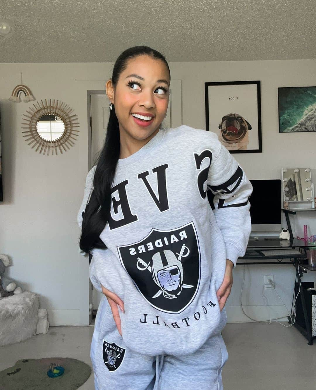 FOREVER 21さんのインスタグラム写真 - (FOREVER 21Instagram)「Repping  your team in style 🏈 #F21xNFLStyle @nflstyle⁠ ⁠ Shop the NFL collection exclusively online at Forever21.com or in the app 📲 ⁠」11月27日 8時00分 - forever21