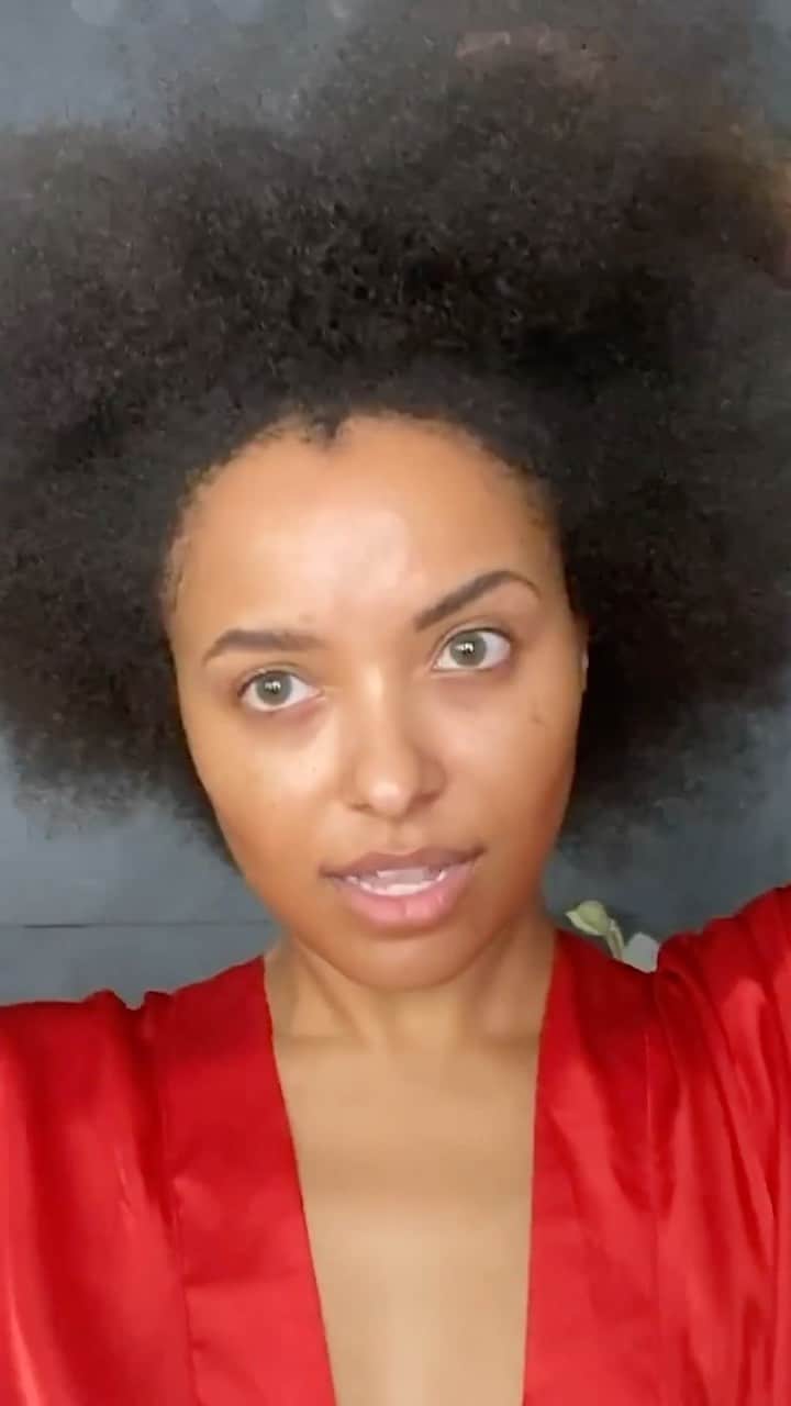 Vogue Beautyのインスタグラム：「Over three years ago, during the first few months of the global pandemic, actor @katgraham filmed a #BeautySecrets video for Vogue. “The shoot happened at the peak of my COVID inner reflection journey,” Graham shared over the phone. “If you would’ve told me that I would figure out how to love myself more fiercely through a high fashion magazine, I would’ve laughed.” At the link in our bio, find out more about how the actor chronicled the experience in her new book, “Seasons of You: A Journal That Follows Your Nature,” out now.」