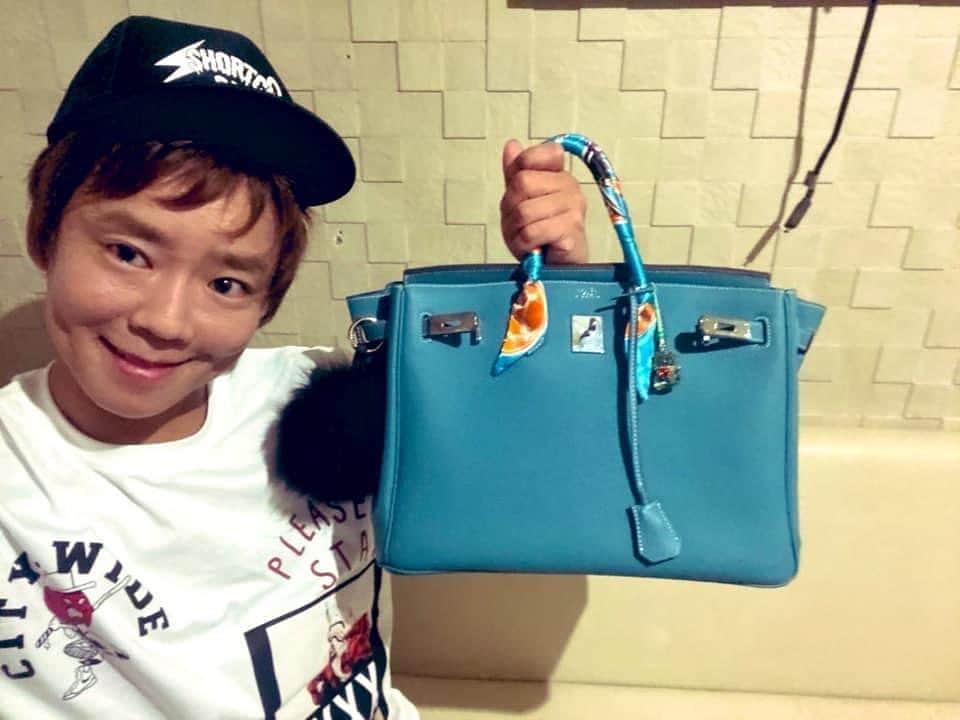 のインスタグラム：「【一緒に居たら絶対ダメ‼️】 ネガティブな人が言うセリフ！！！  だるい  眠い  疲れた  帰りたい  死にたい  自殺したい  首吊りしたら全部出るって本当❔  楽な死に方無いかな  凍死が一番綺麗かな  死にたいけどお腹空いた  ネガティブな人は顔が暗く覇気がない＝顔も見たくないと思われる  ネガティブな人は周りの運気を下げる＝変な噂になる  ネガティブな人は、感謝やお礼が出来ない＝  常識が無い大人と思われ、仕事が振られなくなる。  ネガティブな人は、便乗飯ばかりする！＝ 1.2度は良いが、3回目はかなり迷惑がられる。  ネガティブな人は、面倒だから年賀状を出さない！＝ 友人がどんどん離れて行く。  ネガティブな人は、郵便物を見ないからポストに溜まる！＝廃人  ネガティブな人は、部屋も事故物件並みに汚い！＝ 運気が下がる  ネガティブな人は、帰ったら、そのままバタンキュ＝汚い  ネガティブな人は、休日死ぬ程寝て！起きたら17時＝最悪  ネガティブな人は、全て人のせいにする＝とらぶる」