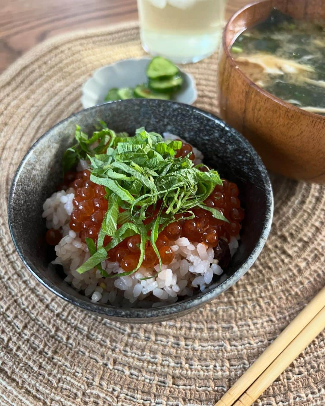 山田菜々さんのインスタグラム写真 - (山田菜々Instagram)「11月もあと少し🥲はやいね。 おはようございます😎🌱」11月27日 8時31分 - tannana.yamada