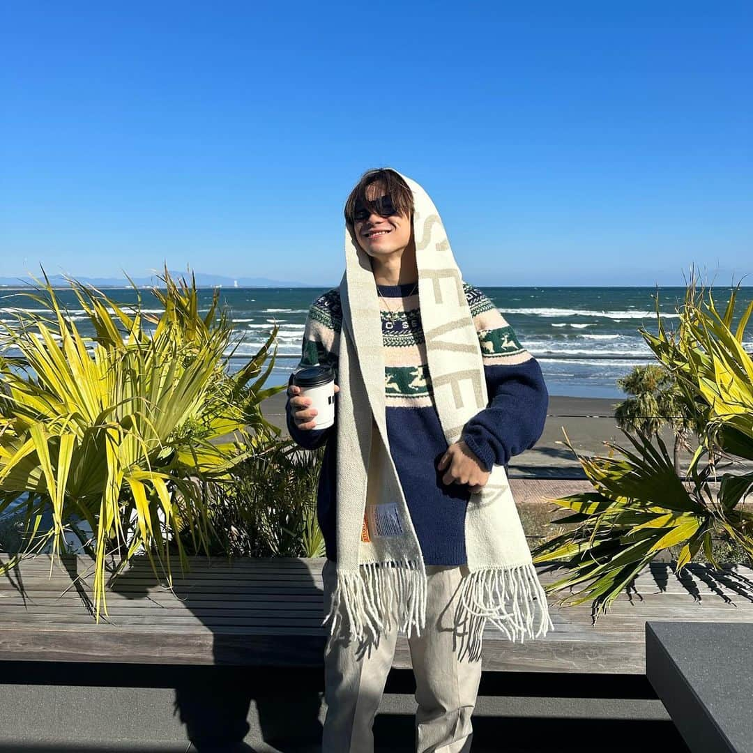 NAOTOのインスタグラム：「おはようございます🌊☕️🏝️ 今週も頑張っていきましょー」