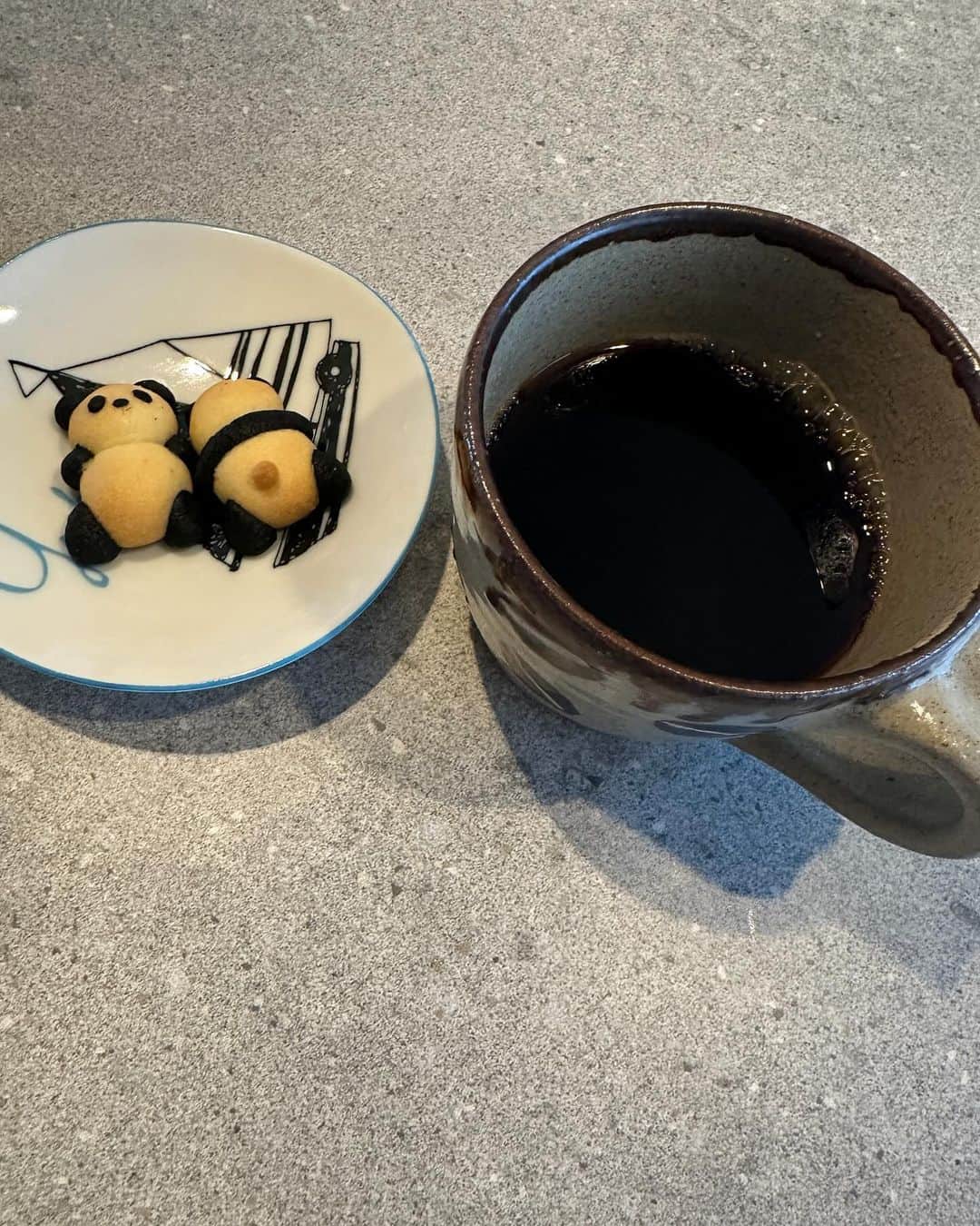 小島よしおのインスタグラム：「パンダ珈琲」