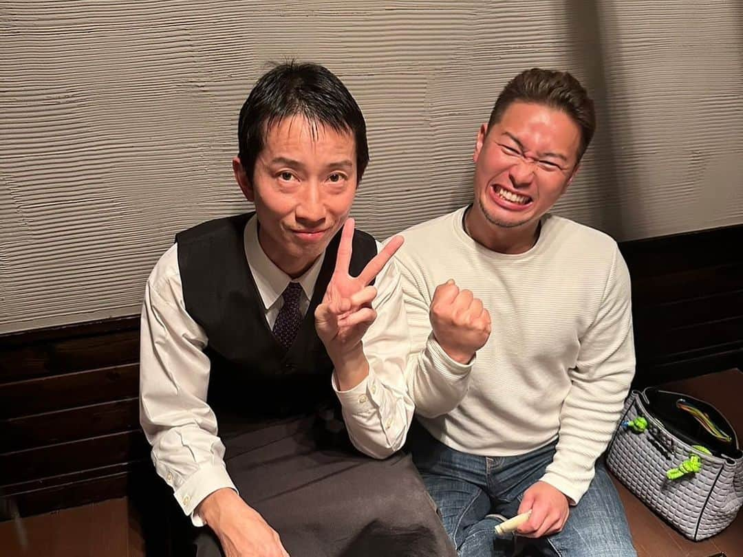 岡田雅利さんのインスタグラム写真 - (岡田雅利Instagram)「⚾️捕手会⚾️ 昨日はファン感楽しんでもらえましたか？？🥹🥹🥹 その後捕手会やりました😍 本当に色々話しすぎて覚えてないです、、、、笑　 是非来年は捕手の力で日本一なれたと言われる様に精進していきます！！ 僕もまず復帰してチームの力になります！！💪💪💪  そして中熊大智、齋藤誠人、ブルペン捕手小川真希本当にお疲れ様でした。 これからも頑張っていきましょ！！  野田海人は未成年なので、先に帰りました、、、笑  #しゃぶしゃぶ観所沢店  #吉岡さんいつもありがとうございます  #是非皆さんもいってください😍」11月27日 9時59分 - okada.2.masatoshi