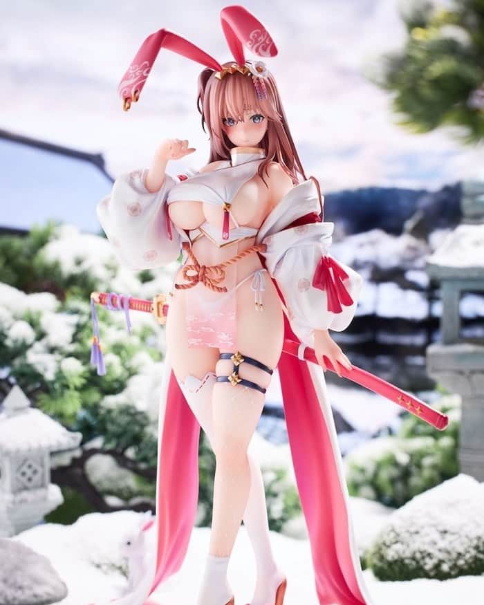 Tokyo Otaku Modeのインスタグラム：「Usamurai is an original character by the illustrator Mataro, and here she is in all her glory complete with a bonus tapestry!   🛒 Check the link in our bio for this and more!   Product Name: Usamurai 1/6 Scale Figure w/ Tapestry Illustrator: Mataro Manufacturer: maxcute Specifications: Painted, non-articulated, 1/6 scale PVC & ABS figure with stand Height (approx.): 310 mm | 12.2" Also Includes: Replacement body Bonus: A5 tapestry  #usamurai #mataro #tokyootakumode #animefigure #figurecollection #anime #manga #toycollector #animemerch」