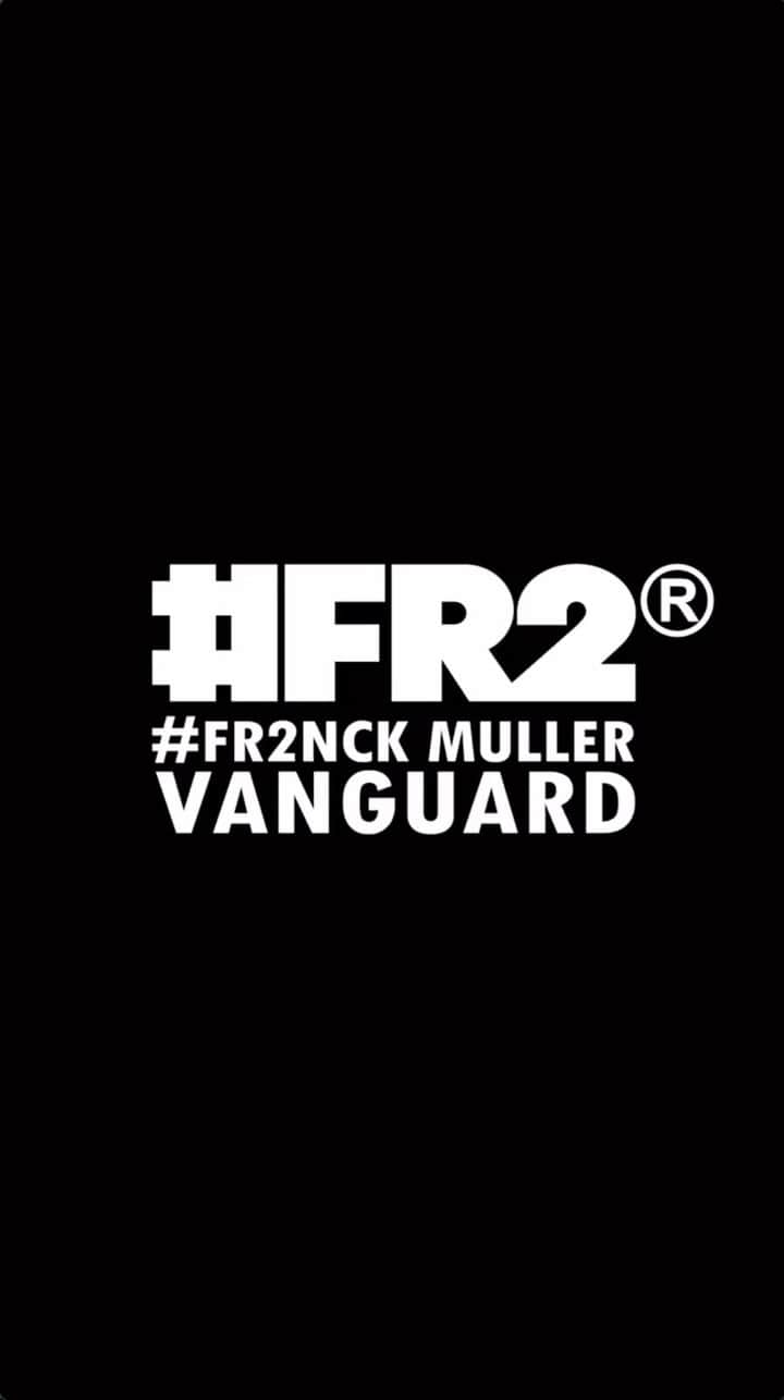 FRANCK MULLER JAPANのインスタグラム：「東京を拠点とするストリートウェア ブランド #FR2 とコラボレートした「#FR2NCK MULLER VANGUARD」を本数限定で発売。  2つのブランドの独自性あふれる精神が共鳴し、初のコラボレーションが実現。「#FR2NCK MULLER VANGUARD」は、直線と曲線とが織りなす物体のもつ美しさを究極に追求したトノウ型ケースと立体的なインデックスのなかに、#FR2 の自由な発想で生まれたうさぎのモチーフを配し、ストリート ファッションのエッセンスを取り込んだエッジの効いた腕時計に仕上がっている。  #franckmuller #franckmullerjapan #menswatch #ladieswatch #luxurywatch #watchoftheday #watchesofinstagram #fr2 #fr2nckmullervanguard #フランクミュラー #腕時計 #メンズウォッチ #レディースウォッチ #ラグジュアリーウォッチ #スイス時計 #ヴァンガード」