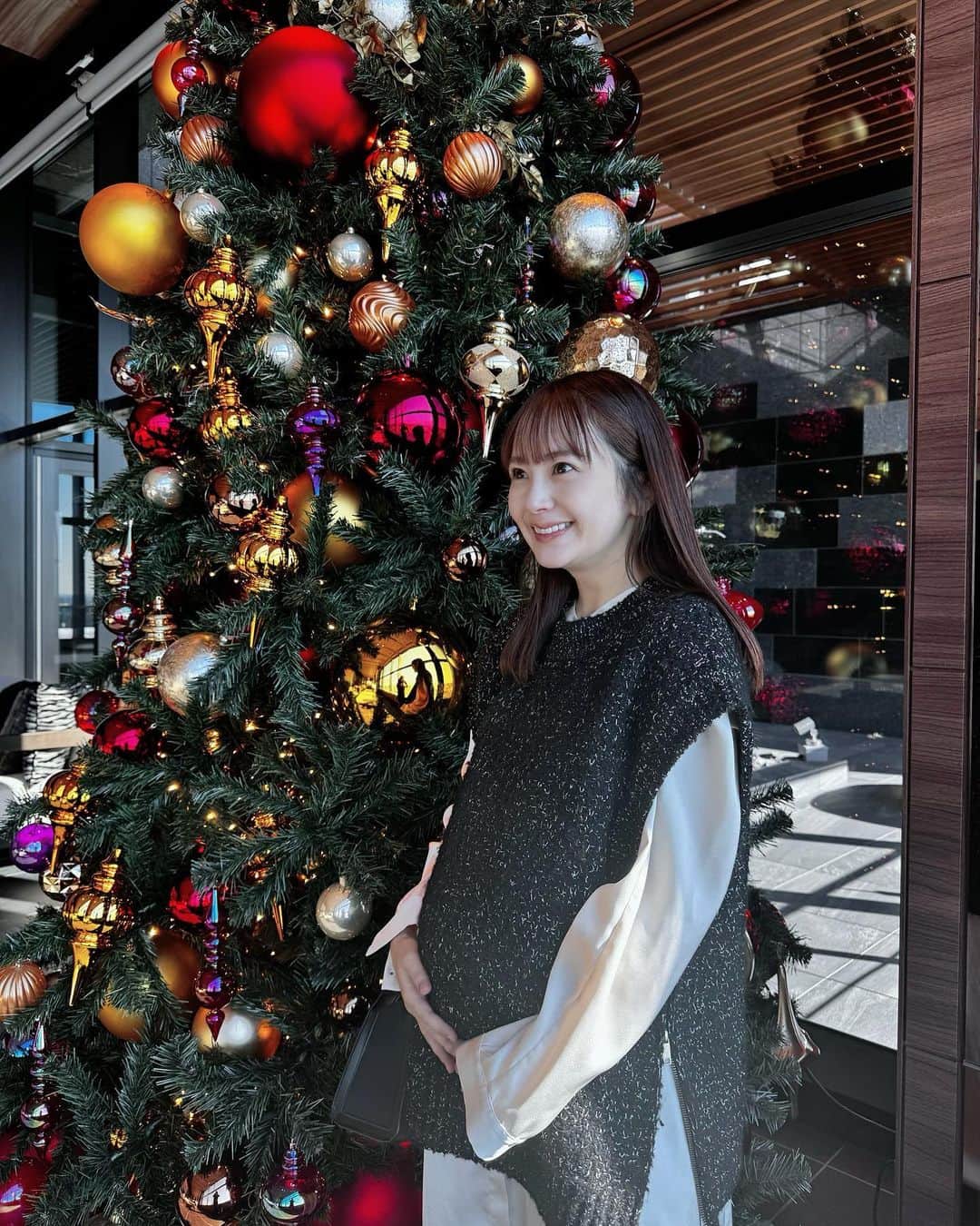 浜田翔子のインスタグラム：「最近の妊婦コーデ（妊娠後期）  聞かれたものやお気に入りタグ付けしてます🏷️  #妊婦コーデ」