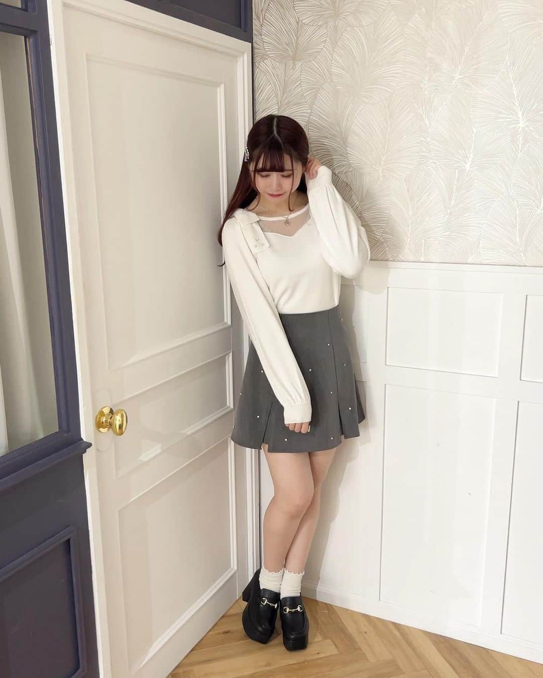evelynさんのインスタグラム写真 - (evelynInstagram)「winter collection☃️♥︎ ㅤㅤㅤㅤㅤㅤㅤㅤㅤㅤㅤㅤㅤ #肩リボンニット ¥7,400 【OW/PI/BK】 ㅤㅤㅤㅤㅤㅤㅤㅤㅤㅤㅤㅤㅤ #evelyn #エブリン」11月27日 10時24分 - evelyn.official