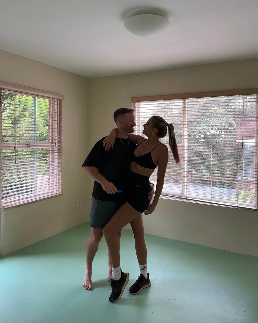 Hannah Pereraのインスタグラム：「So excited about this next chapter… let the renovations begin 🏠🏠🏠 follow our page to follow the journey」