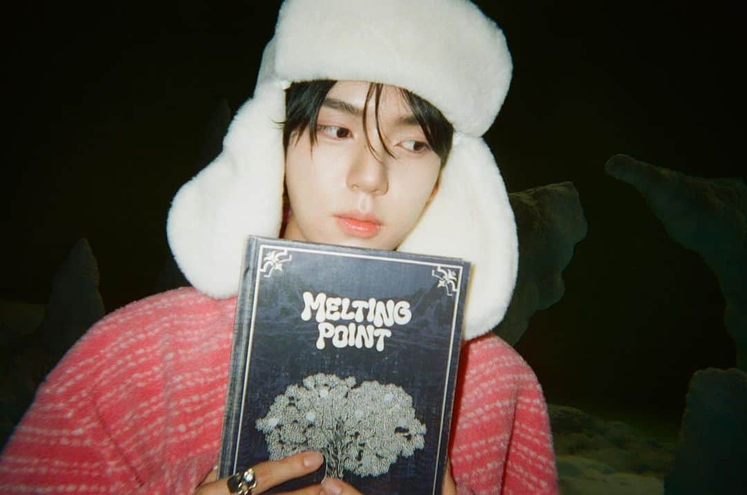 ZEROBASEONEさんのインスタグラム写真 - (ZEROBASEONEInstagram)「📁MELTING POINT_Film_모음.Z1P   #ZEROBASEONE #ZB1 #제로베이스원 #MELTINGPOINT #ZEROBASEONE_MELTINGPOINT」11月27日 16時03分 - zb1official