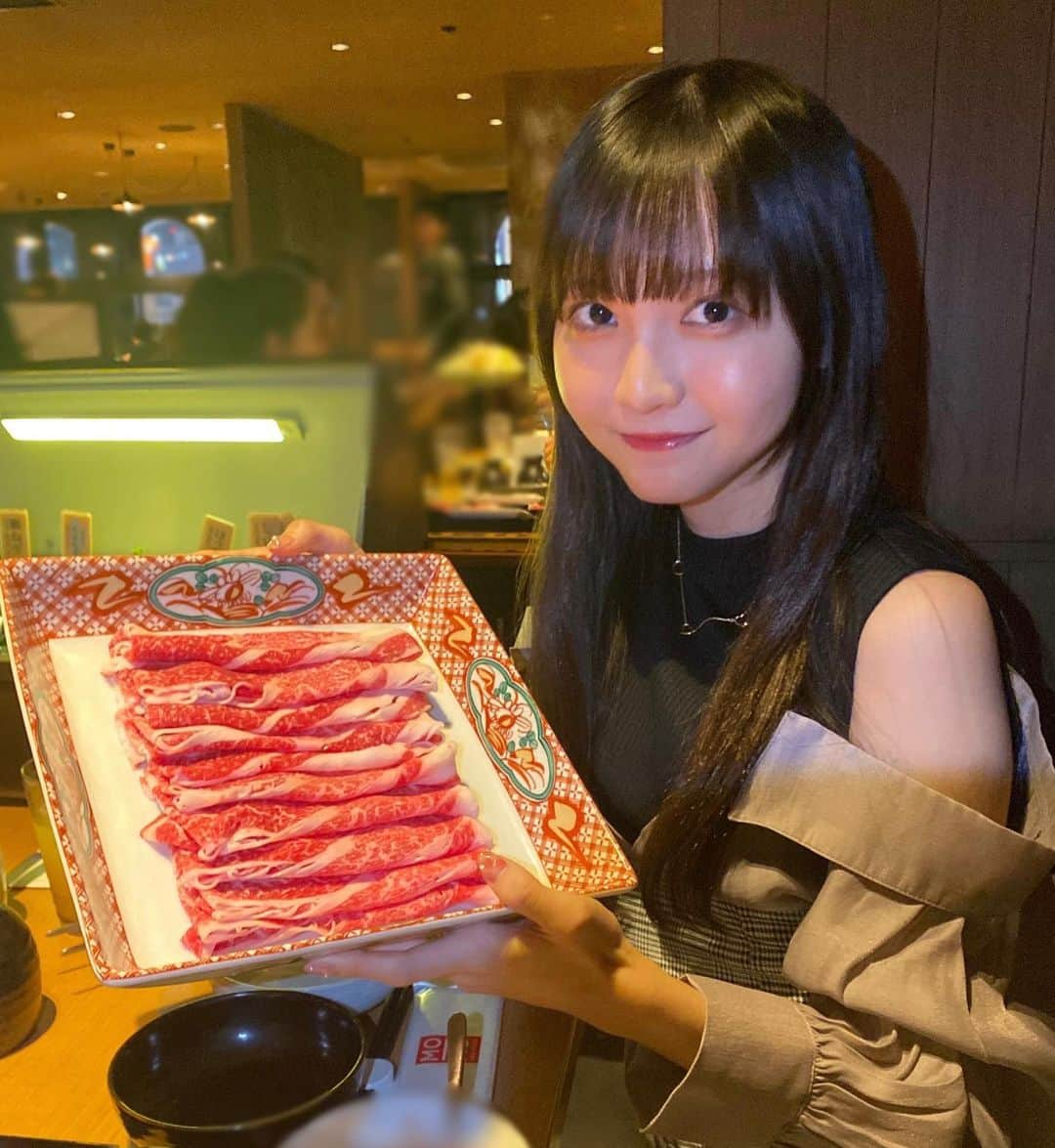 小杉怜子さんのインスタグラム写真 - (小杉怜子Instagram)「🥩🍲 食べ放題ｻｲｺｳ❕✊🏻✊🏻🥳🥳  あんまり食べなさそうと言われますが普通にたくさん食べます  .  .  .   #新宿グルメ #モーモーパラダイス #すき焼き  #しゃぶしゃぶ #小杉怜子  #こすこ」11月27日 19時15分 - rei_co_sugi