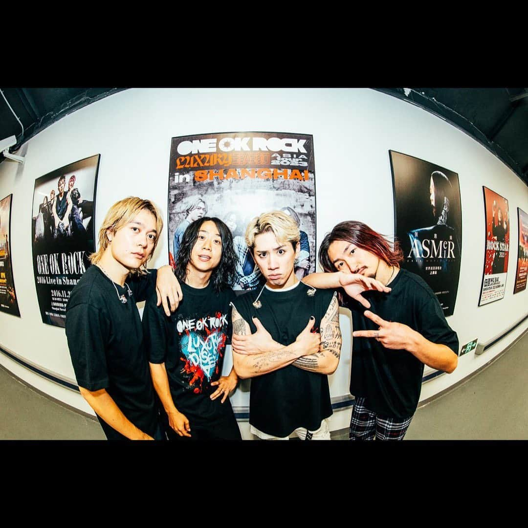 Ryota さんのインスタグラム写真 - (Ryota Instagram)「上海2日間ありがとう！！ 絶対また帰ってくるのでそれまで待っててねー😎 @ruihashimoto」11月27日 10時47分 - ryota_0809