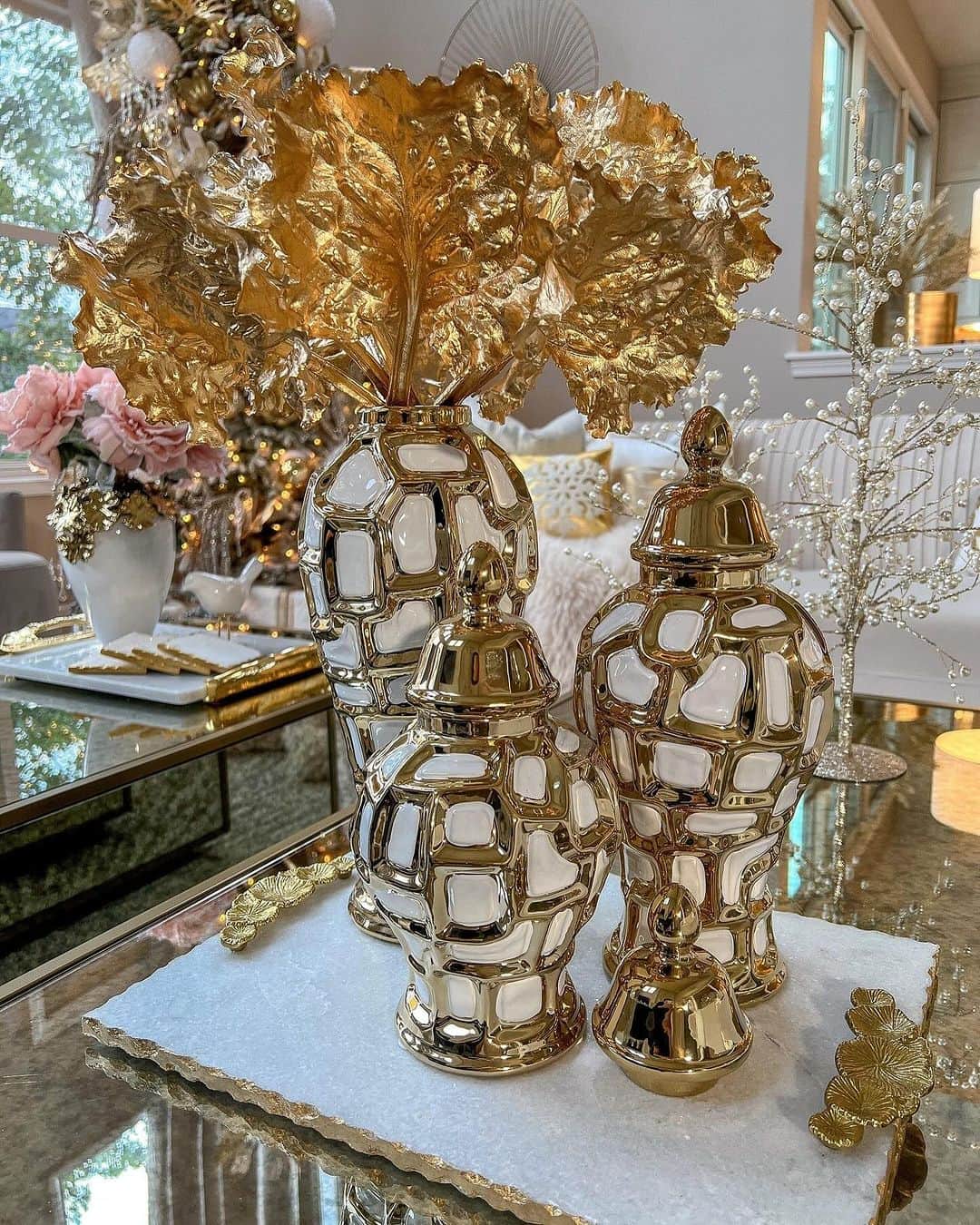 さんのインスタグラム写真 - (Instagram)「⏳LAST CALL to shop our 50% Off Sitewide Black Friday Sale! Save on your favorite collections, but hurry! This amazing sale ends TONIGHT, Sunday at midnight, sale excludes Christmas Decor. Free shipping on US orders $199+. Only at inspiremehomedecor.com link in bio!」11月27日 10時59分 - inspire_me_home_decor