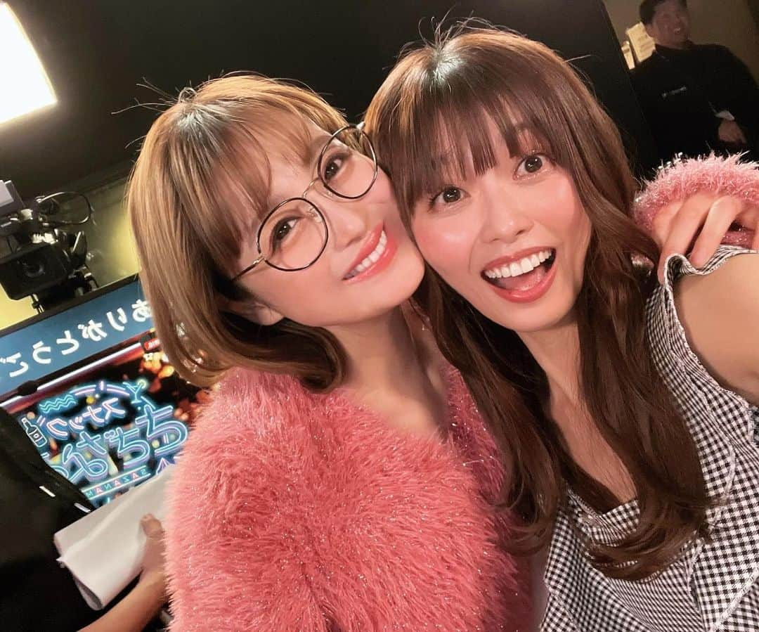 鈴木奈々さんのインスタグラム写真 - (鈴木奈々Instagram)「きのう一緒だった西澤アナと🩵🩵 西澤アナ面白くて大好きです😆💓 #スナックさざなみ」11月27日 11時03分 - nana_suzuki79