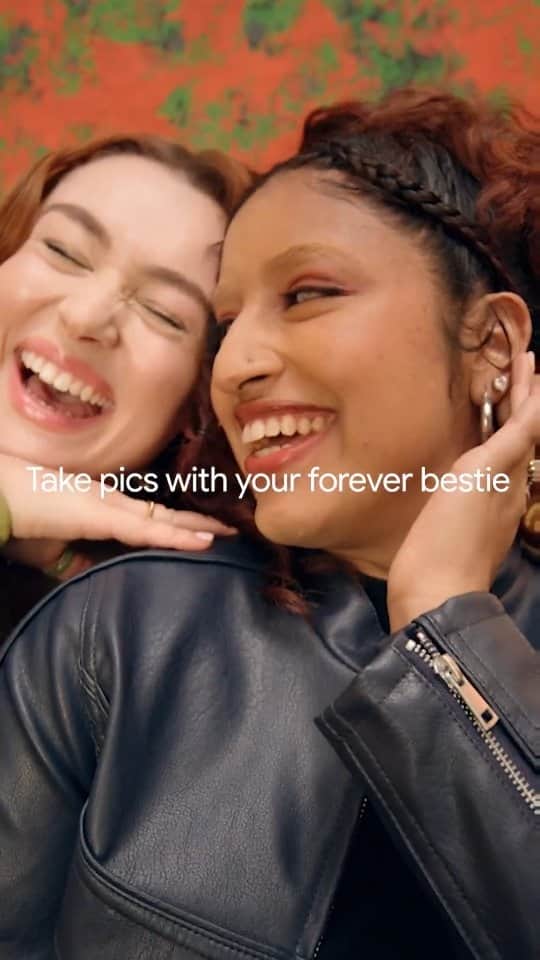 Androidのインスタグラム：「Hands-free selfies that make it to your finsta AND your main feed. #TeamAndroid」