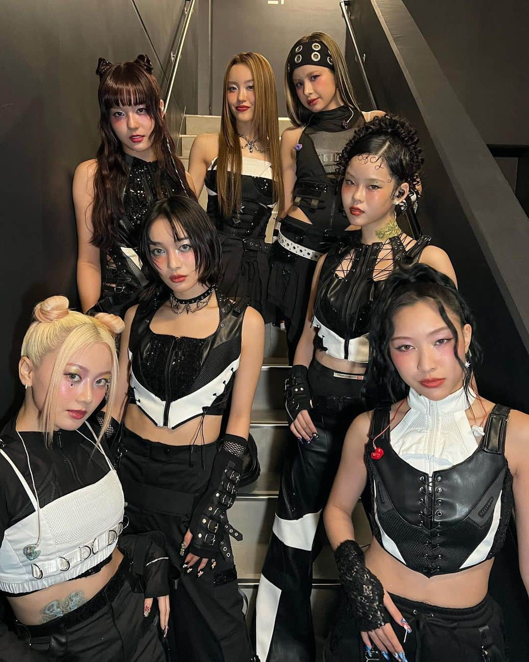 XGのインスタグラム：「🧬❤️‍🔥NEW DNA SHOWCASE in JAPAN❤️‍🔥👽 みなさん宇宙一幸せな時間をありがとうございました🖤🚀 またお会いしましょう！！ Love you ALPHAZ💞💞💞 HESONO O~♾️♾️♾️♾️♾️♾️♾️ #XG #XG_NEWDNA_SHOWCASE #XGALX」