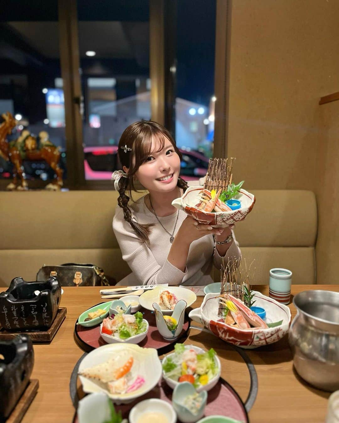 YOUKORINさんのインスタグラム写真 - (YOUKORINInstagram)「- ̗̀ 🎂 ̖́- 誕生日投稿2こめ笑  カニ🦀もケーキも 好きな物食べて過ごせた1日🤍  #誕生日#誕生日ケーキ#誕生日プレゼント#カニ#🦀#Birthday#mybirthday」11月27日 11時24分 - xxy0uc0riinxx