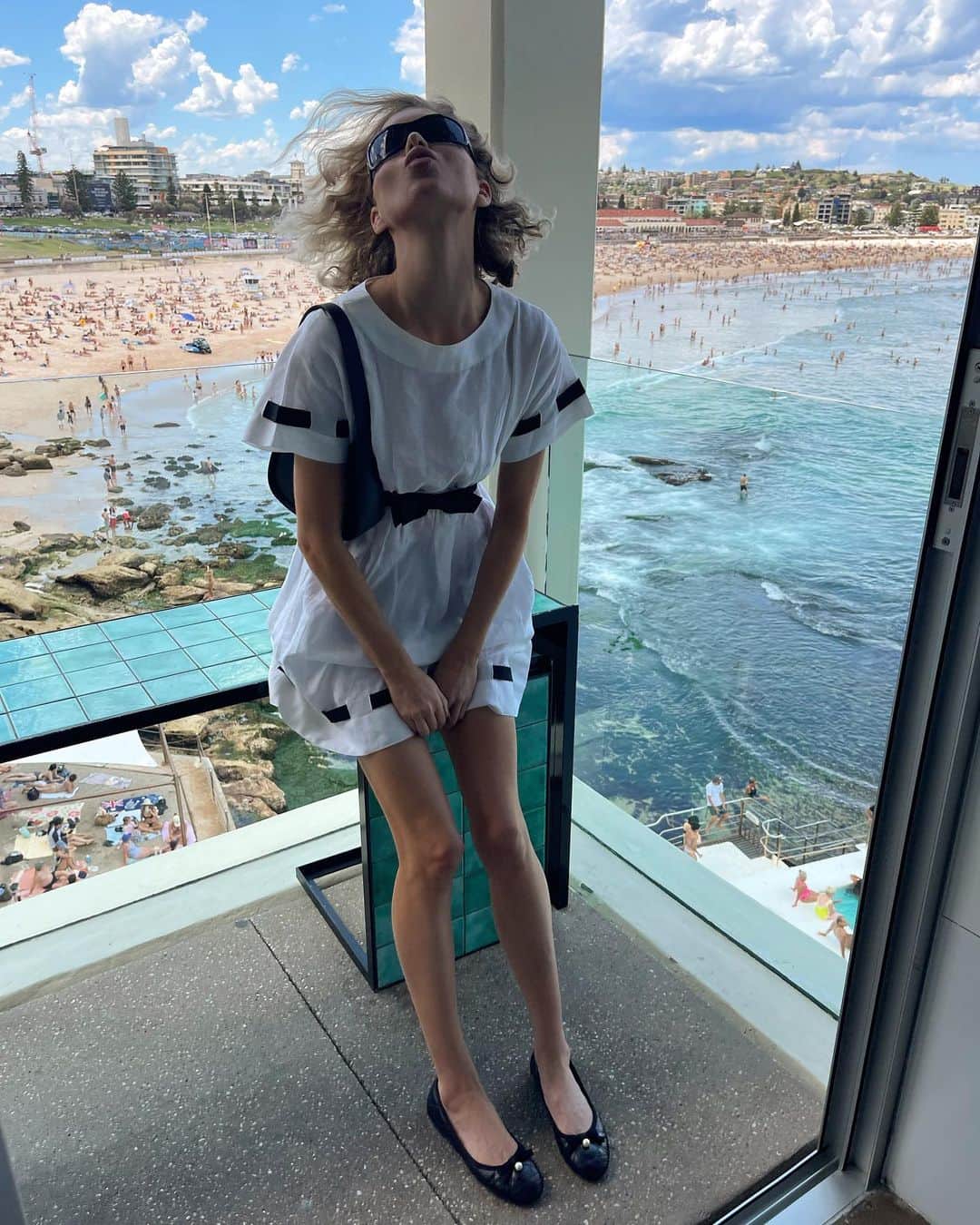 エルザ・ホスクのインスタグラム：「In my world tour era… Hi Sydney🫶☀️」