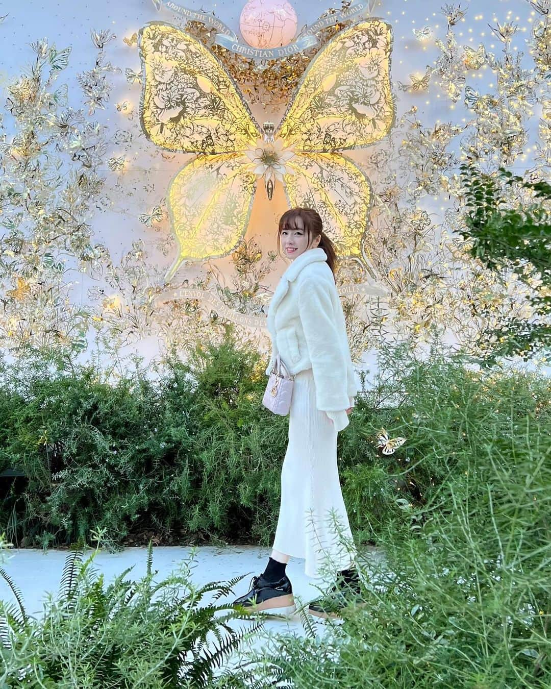 早川愛さんのインスタグラム写真 - (早川愛Instagram)「✨✨🦋✨✨  今週もがんばろう✨✨✨  ・  @dior #dior #ディオール」11月27日 11時40分 - megumegu_1006