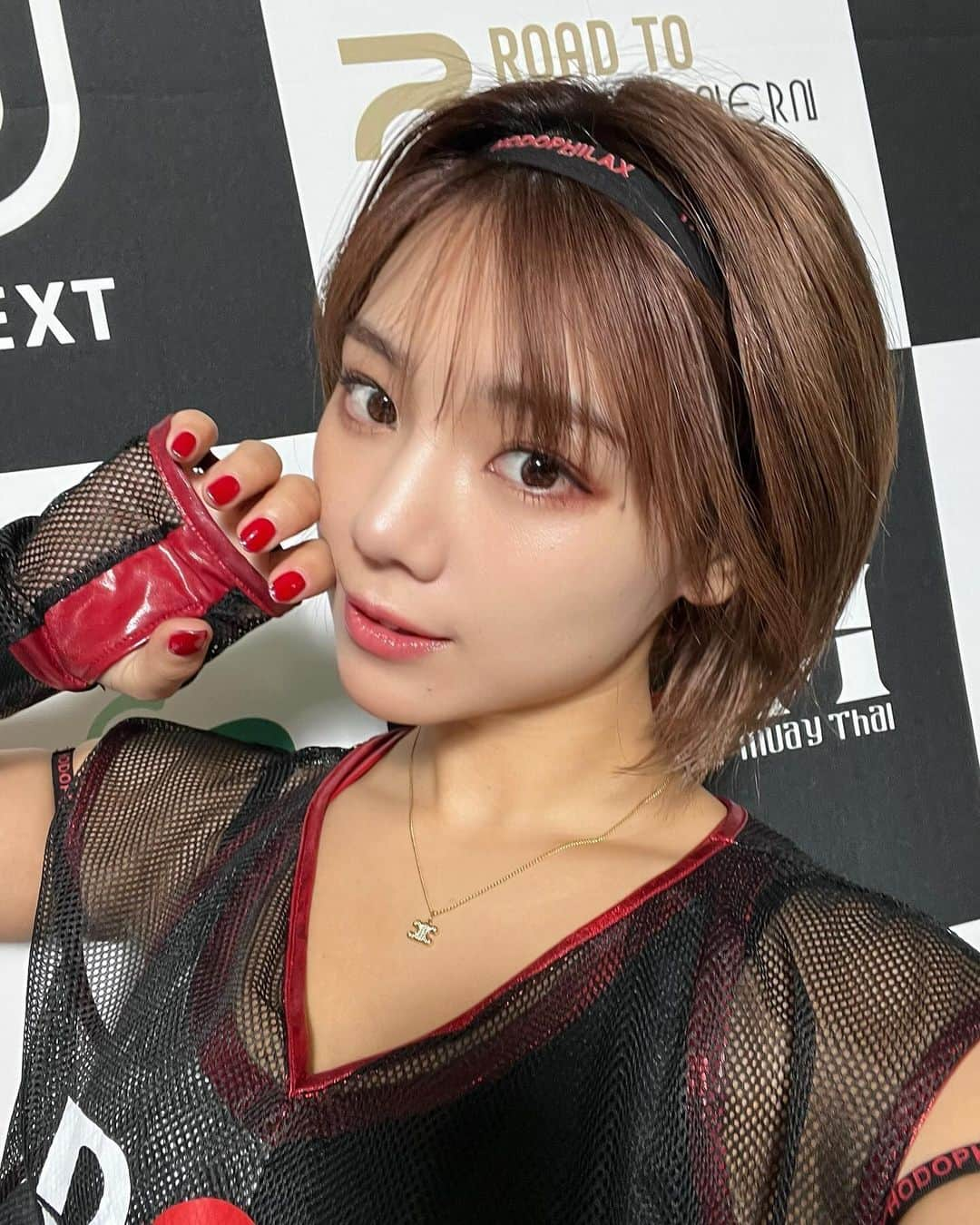 大川成美さんのインスタグラム写真 - (大川成美Instagram)「BOMガール🥊 勝利者インタビューさせていただきました。 今回も凄い試合が沢山でした😭 長時間配信ありがとうございました！！ ． アーカイブあります✨ ． また来年のBOMでお会いしましょう。 ． #ムエタイ #格闘技 #ラウンドカール#bom#muethai #thailand  #thai #bomガール」11月27日 11時57分 - naru_coco