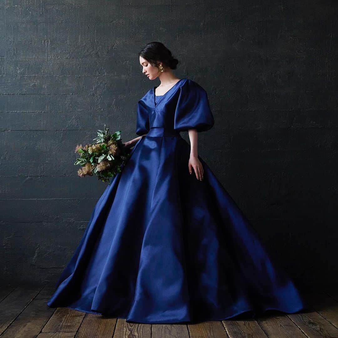 ハツコ エンドウのインスタグラム：「＊  Hatsuko Endo Weddings_  Hair&Makeup：Hatsuko Endo @akiko__endo  @hatsukoendo_okayama  @hatsukoendo_sakata  @hatsukoendo_hairmakeup   Dress：Betty／Navy @a_by_hatsukoendo  Hatsuko Endo_No.8396  Accessories：Hatsuko Endo Weddings Bouquet： @ardoise1986   #hatsukoendo  #hatsukoendoweddings #hatsukoendobeauty #abyhatsukoendo  #wedding #dress #hair #makeup #bridal #photo #shooting #accessories #bouquet  #ハツコエンドウ #ハツコエンドウウェディングス #ウェディングドレス #カラードレス #エーバイハツコエンドウ #ブライダル #ビューティー #ヘアメイク #撮影 #プレ花嫁 #日本中のプレ花嫁さんと繋がりたい #アクセサリー #美容師  #ブーケ」