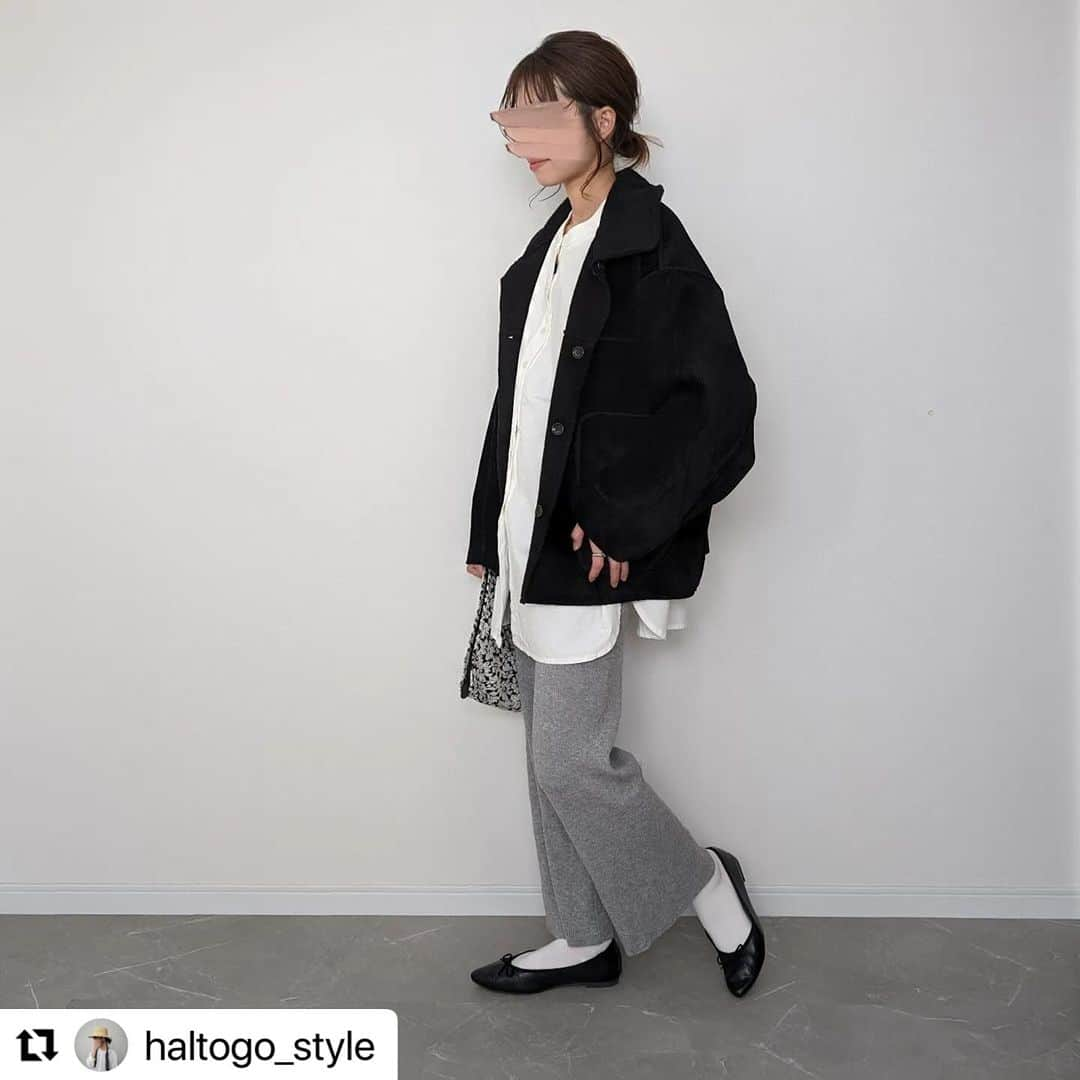 lbcmarketさんのインスタグラム写真 - (lbcmarketInstagram)「@haltogo_style さん❤️素敵ない投稿ありがとうございます🥰  #Repost @haltogo_style with @use.repost ・・・ ︱Nov. 27  2023  可愛いが好きな人はこのコート🧥 ブラックなのに女子感🫣 リバーシブルなので違う雰囲気も楽しめます。  @lbc_official_ ✔ ボアコーデュロイリバ襟付きジャケット ブラック/Mサイズ着用  ¥8,129税込→ ZOZOTOWN500円OFFクーポンday ¥7,629税込で購入できます🛒👛  ￣￣￣￣￣￣￣￣￣￣￣￣￣￣￣￣￣￣￣￣￣￣ #PR  #LBC  #アウターコーデ #コートコーデ #ジャケット #ジャケットコーデ #リバーシブル #コーデュロイ #ボアジャケット #秋冬コーデ #着回しコーデ #着回しコーディネート #大人カジュアルコーデ #大人可愛いコーデ」11月27日 12時02分 - lbc_official_