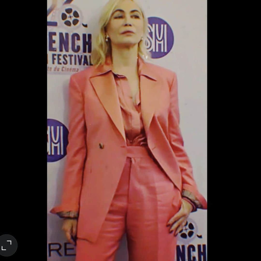 エマニュエル・ベアールのインスタグラム：「#frenchfilmfestivalmanila  Thank you for having me as a #godmother 🌸  thank you for screening our documentary « such a resounding silence » #unsilencesibruyant …. It was  a trip of very beautiful encounters  @frenchembassyph  @mariefontanel  #steventan  #marcpiton 🙏🏻 @afmanille @laurenceligier  @cameleonphilippines  for the incredible work that is being done for thèse sexually abused young girls ….. @paulsmithdesign  for the Costum @rogervivier ..🙏🏻 and the wonderful @cheryl_cabaknows makeup hair massage … @orbis.media 🌸」