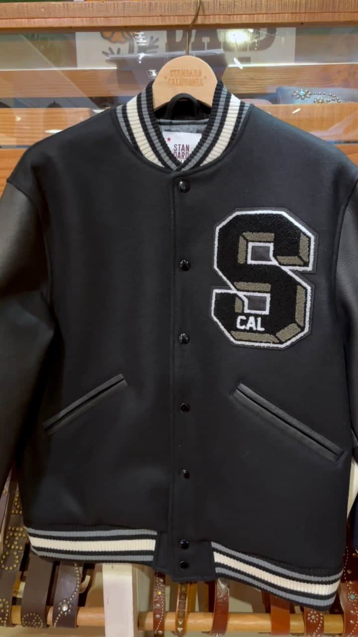 のインスタグラム：「SD Varsity Jacket.  @standardcalifornia_os  @standardcalifornia_movie   #standardcalifornia  #スタンダードカリフォルニア  #varsityjacket  #バーシティジャケット  #jacket  #ジャケット  #internationalshipping  #overseashipping  #worldshopping  #worldshoppingjp」