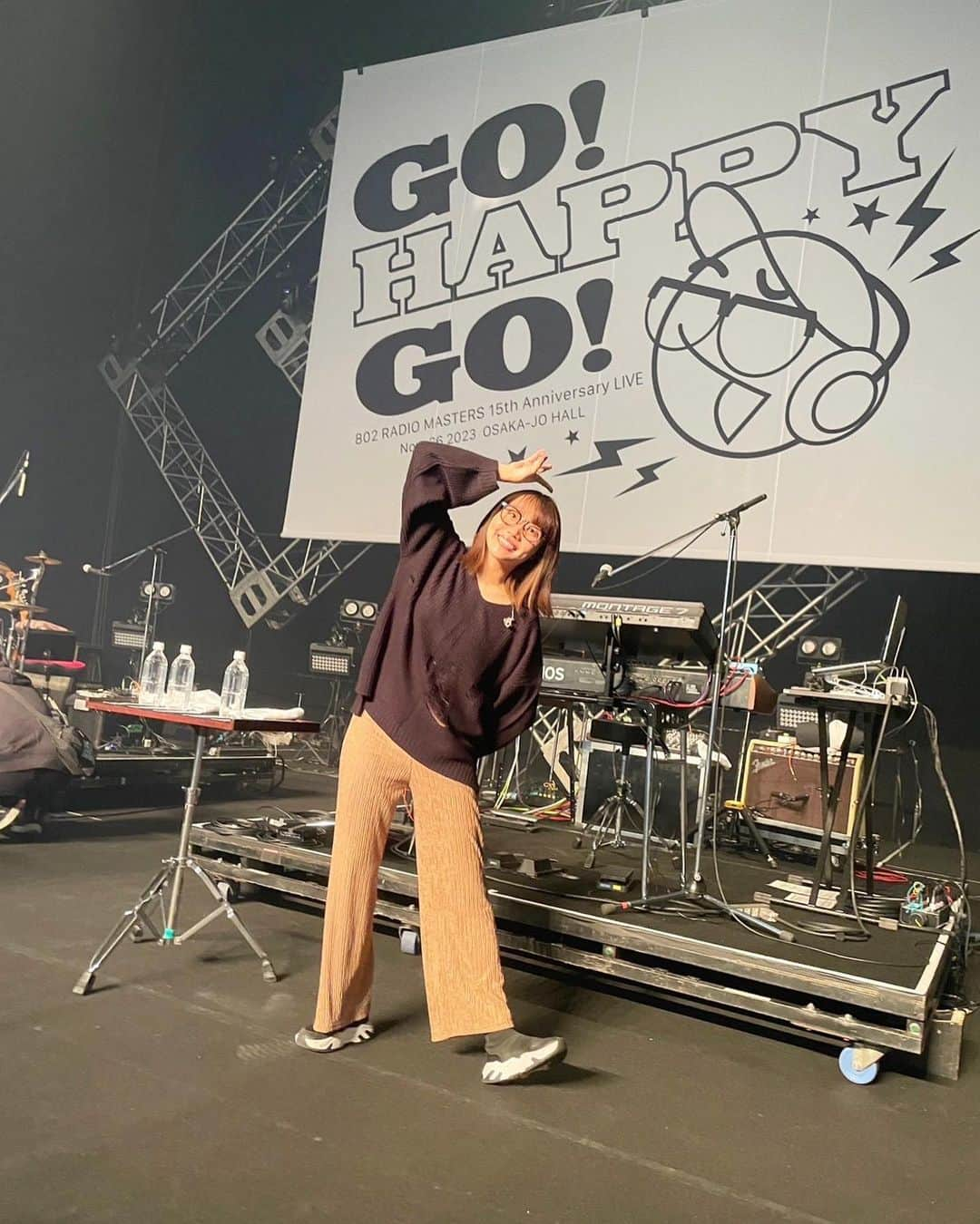 矢井田瞳さんのインスタグラム写真 - (矢井田瞳Instagram)「大阪城ホールにてGO! HAPPY GO!🎉ライブ！ DJ中島ヒロトさんを真ん中に、でっかい音楽愛が集まったあたたかいイベントだったなぁ🥺✨その輪に入らせてもらってすごく光栄でしたし幸せでした♡ありがとうございまし た！  #fm802 #gohappygo #中島ヒロト #矢井田瞳 #大阪城ホール」11月27日 12時29分 - hitomi_yaida