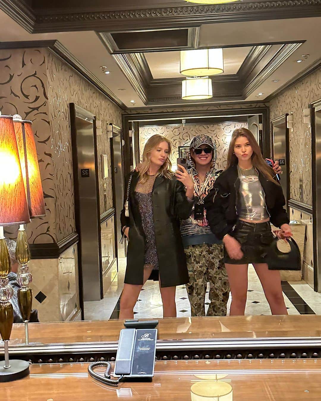 TOMOROさんのインスタグラム写真 - (TOMOROInstagram)「I had a great time in F1 Las Vegas🏁🏎️🔥🏆✨  We went to Bellagio casino after F1💰🎰✨  It was so great time in Las Vegas, gonna be great memory❤️✨@kristinagromovaite   @f1 @f1lasvegas   #LasVegas #f1 #f1LasVegas #TOMORO #japaneserapper」11月27日 12時43分 - tomoro_king6666