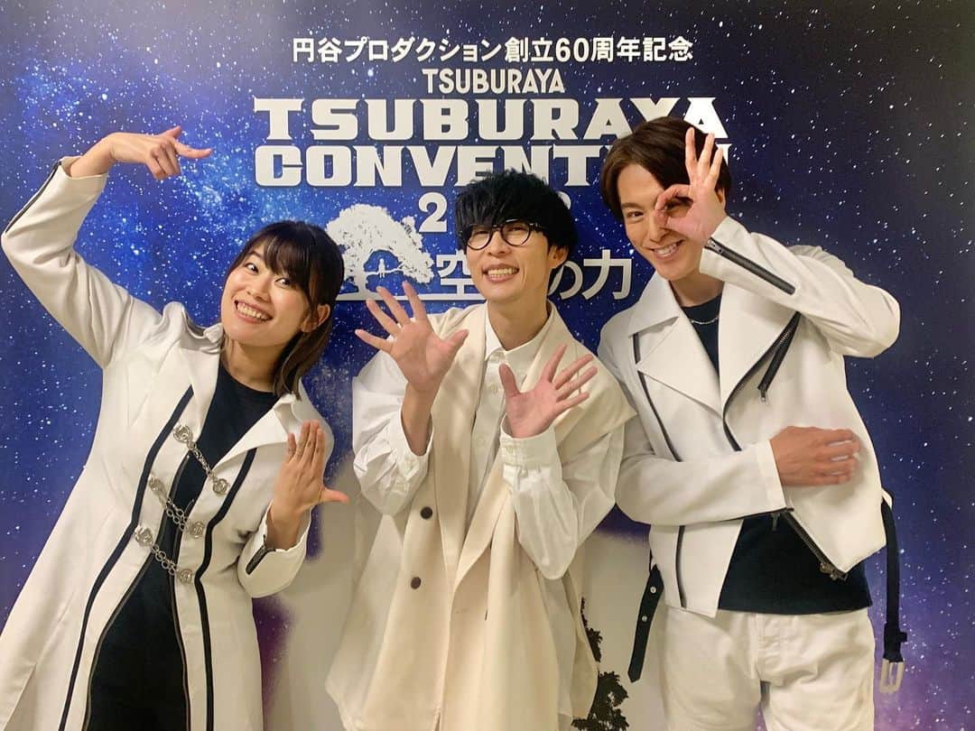 のインスタグラム：「オーイシさん、昨日はおしゃクソさんじゃなかった🤩笑 まさかの選曲に会場ブチ上がり‼️・ ・ 福沢良一さん、誰もが知っているタロウの曲を生で聴けた事に大感動。控室で沢山お話も出来て光栄でした☺️・ ・ 遠藤さんの生ご唱和、盛り上がりましたね〜‼️もう神々しささえ感じる声量、熱。痺れました😭・ ・ きただにさんの僕らのスペクトラも大迫力。この曲大好きなんです。ブレーザーと共演も堪らなかったですね〜🤤 #そして半目の自分を呪いたい・ ・ 佐久間さんが歌ったまさかのあれ！トリガーが歌うまさかのアレ！イントロが始まった瞬間龍臣くんと控室で吠えました笑・ ・ ザ☆カインズの皆様と、アップルパイの皆様。曲によって様々な歌声を使い分け、曲を忠実に再現し華やかにしてくださるスーパーハイパーコーラス。歌いまくりの二時間半、本当にお疲れ様でした‼️」