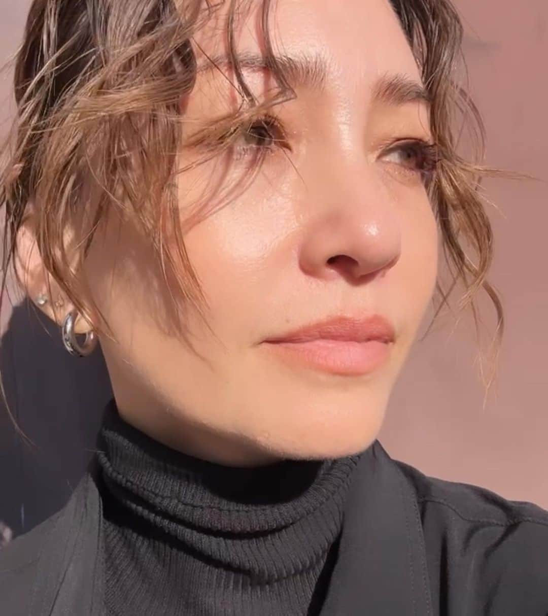 RINAさんのインスタグラム写真 - (RINAInstagram)「今日のヘアーメイク😍赤のアイランで、とっても好き❣️ Thank you 😊 @mikako888 さん♥️」11月27日 13時31分 - rina_karina0417