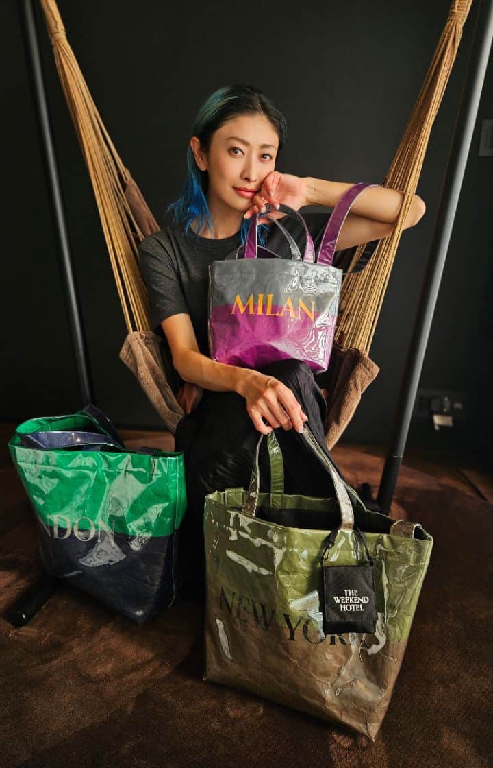山田優のインスタグラム：「@the_weekend_hotel とのコラボバック紹介♡」