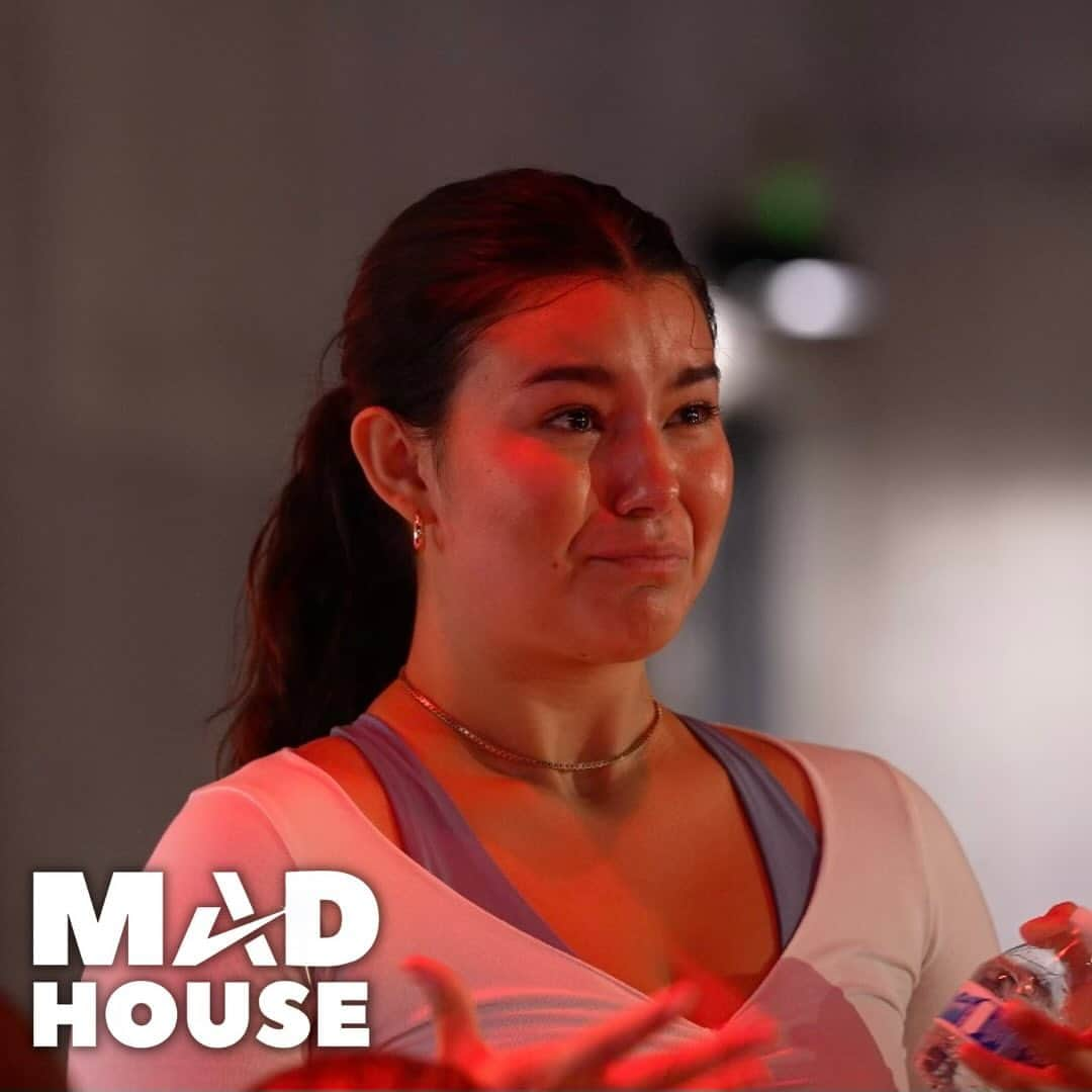 アビー・リー・ミラーさんのインスタグラム写真 - (アビー・リー・ミラーInstagram)「Swipe to see a sum up of tonight’s brand new episode of #MadHouse 🤣 #MadHouseTV  #aldc #aldcalways #abbylee #btv #xrm #brandontv #abbyleemiller #abbyleedancecompany」11月27日 13時55分 - therealabbylee