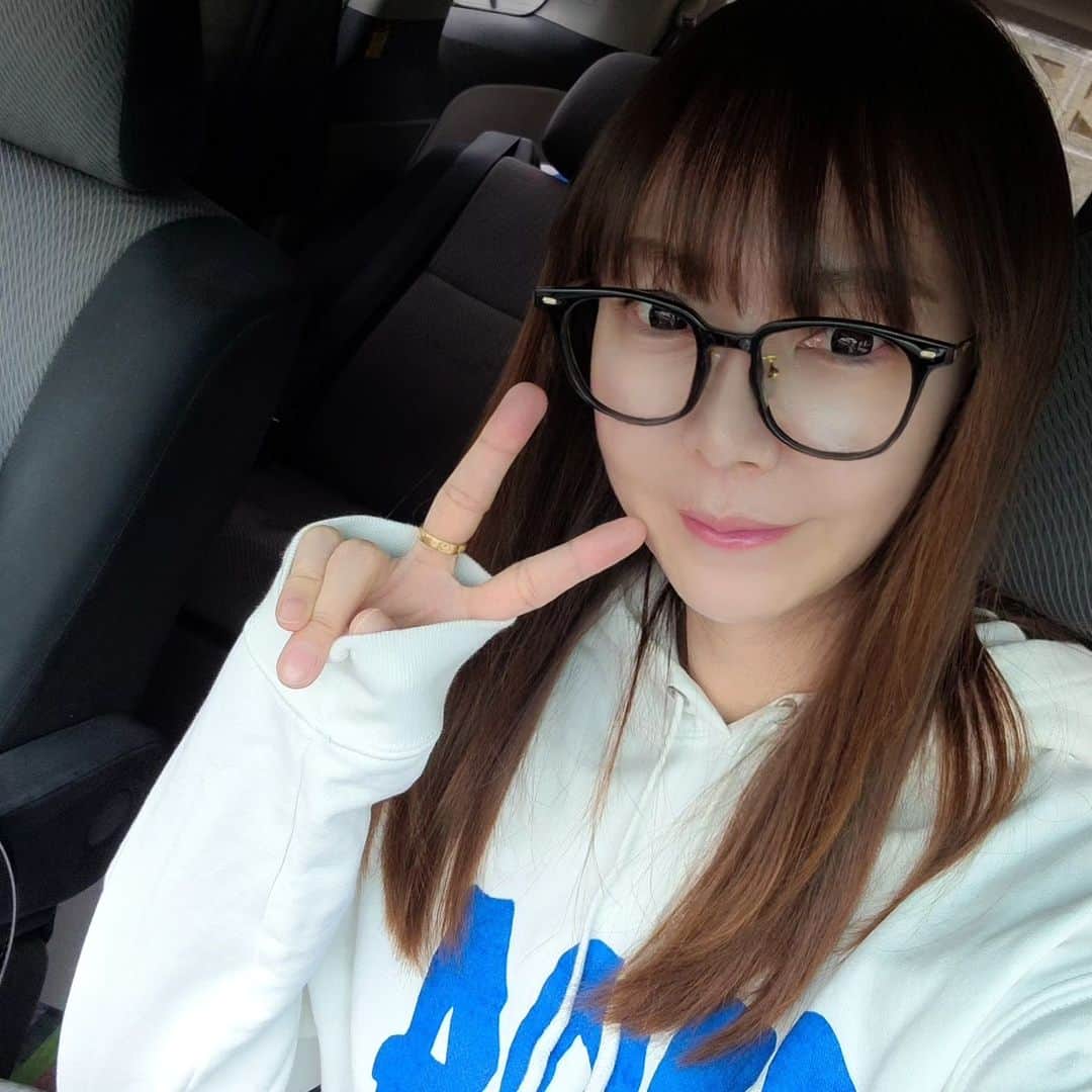 酒井美佳のインスタグラム：「⁡ ⁡今から鶴橋行ってきまーす😊⁡ ⁡⁡ ⁡Sallyさんのお店にいますよ～～～⁡⁡  ⁡⁡ ⁡お店は18時までです😊⁡ ⁡⁡ ⁡#SallyZen #LAVIEN  #LBB #Dermallmatrix #MOJELIM #T1コラーゲンパック」