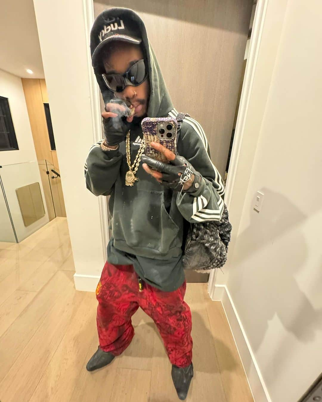 ウィズ・カリファさんのインスタグラム写真 - (ウィズ・カリファInstagram)「I’d pick me everytime.」11月28日 1時21分 - wizkhalifa