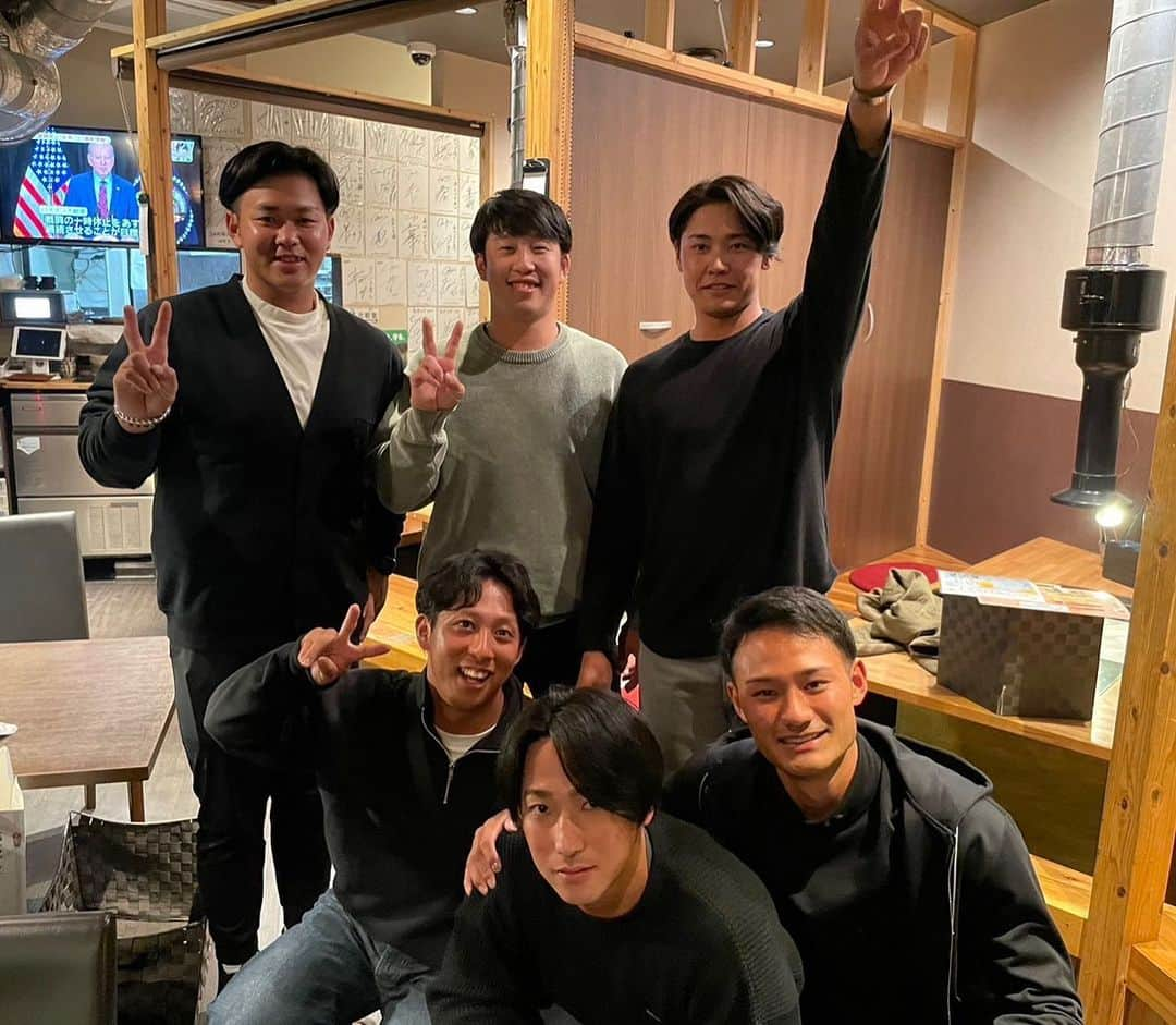 小園海斗さんのインスタグラム写真 - (小園海斗Instagram)「同級生会しましたーー！ みんないつもありがとう！！ 来年も頑張ろうね！ 行木不在笑笑  #2000年生まれ  #ミレニアム世代  #カープ」11月27日 23時47分 - kozocarp51