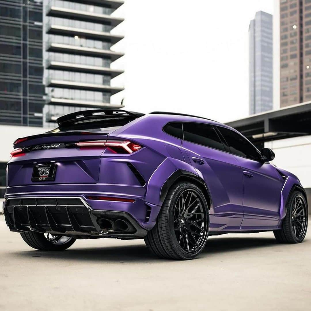 CARLiFESTYLEさんのインスタグラム写真 - (CARLiFESTYLEInstagram)「Lamborghini Urus on @velosdesignwerks wheels. #carlifestyle #urus #lamborghiniurus   @rdbla」11月27日 23時59分 - carlifestyle