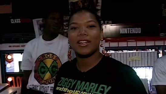 クロスカラーズのインスタグラム：「Queen Latifah wasn’t playing about those videos🤣🔥  And shout out Ramsey holding it down in the original #CrossColours tee!   #queenlatifah #90shiphop #80shiphop #hiphop50 #goldenagehiphop #clothingwithoutprejudice #90srap #80srap #hiphopculture #hiphopfashion #90sfashion #hiphop #vintagefashion #classicfashion」