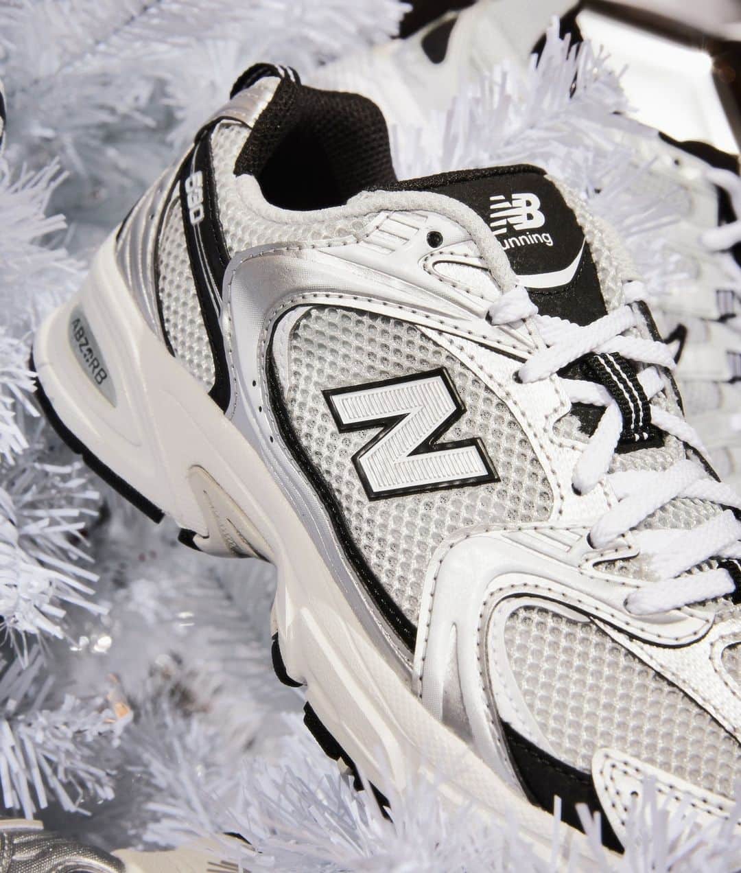 Foot Lockerのインスタグラム：「Icons in motion.  Shop additional sizing of your favorite New Balance silhouettes in-store & online now.」