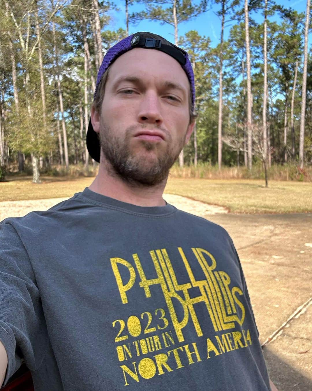 フィリップ・フィリップスさんのインスタグラム写真 - (フィリップ・フィリップスInstagram)「If you wanna look like me and always have my name near your body, you can grab one of these fine merch items on my website for a good deal! CYBER MONDAY RIGHT?? Whatever it’s called, go check em out! Love ya lots. Link in BIO  Side note: Patch was so excited about the “Strangers” hoodie, he pooped on it. That’s how amazing these items are. Ok bye.」11月28日 0時44分 - phillphill