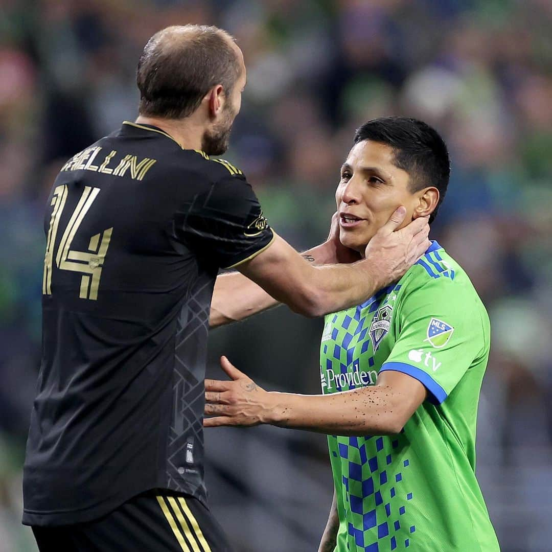 ジョルジョ・キエッリーニさんのインスタグラム写真 - (ジョルジョ・キエッリーニInstagram)「What. A. Game. 🥵@giorgiochiellini and @lafc are moving ON to the @mls Western Conference Championship! ✨」11月28日 0時54分 - giorgiochiellini